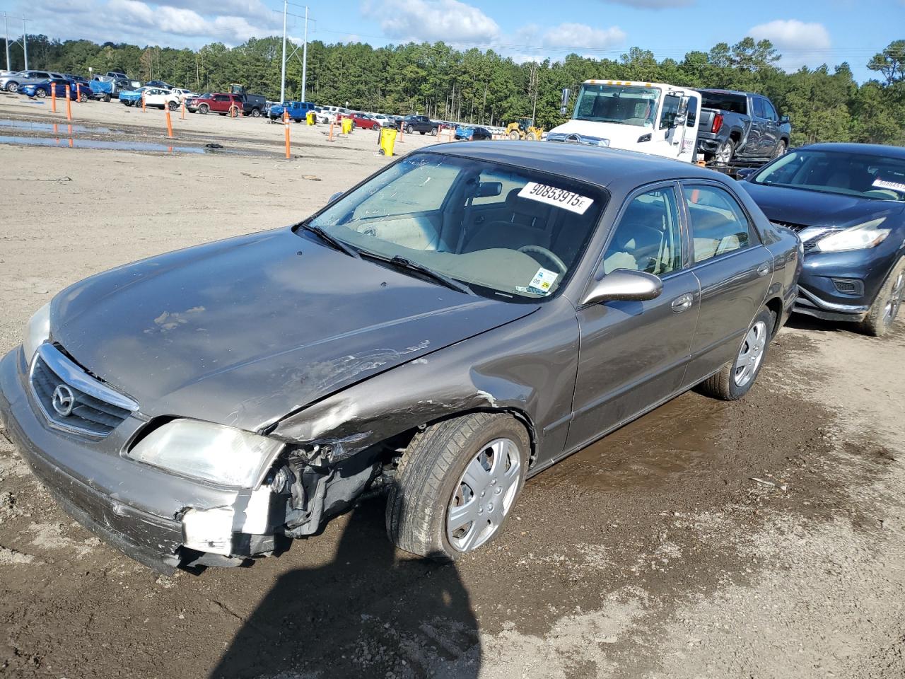 2001 Mazda 626 Es Tan vin: 1YVGF22CX15216386