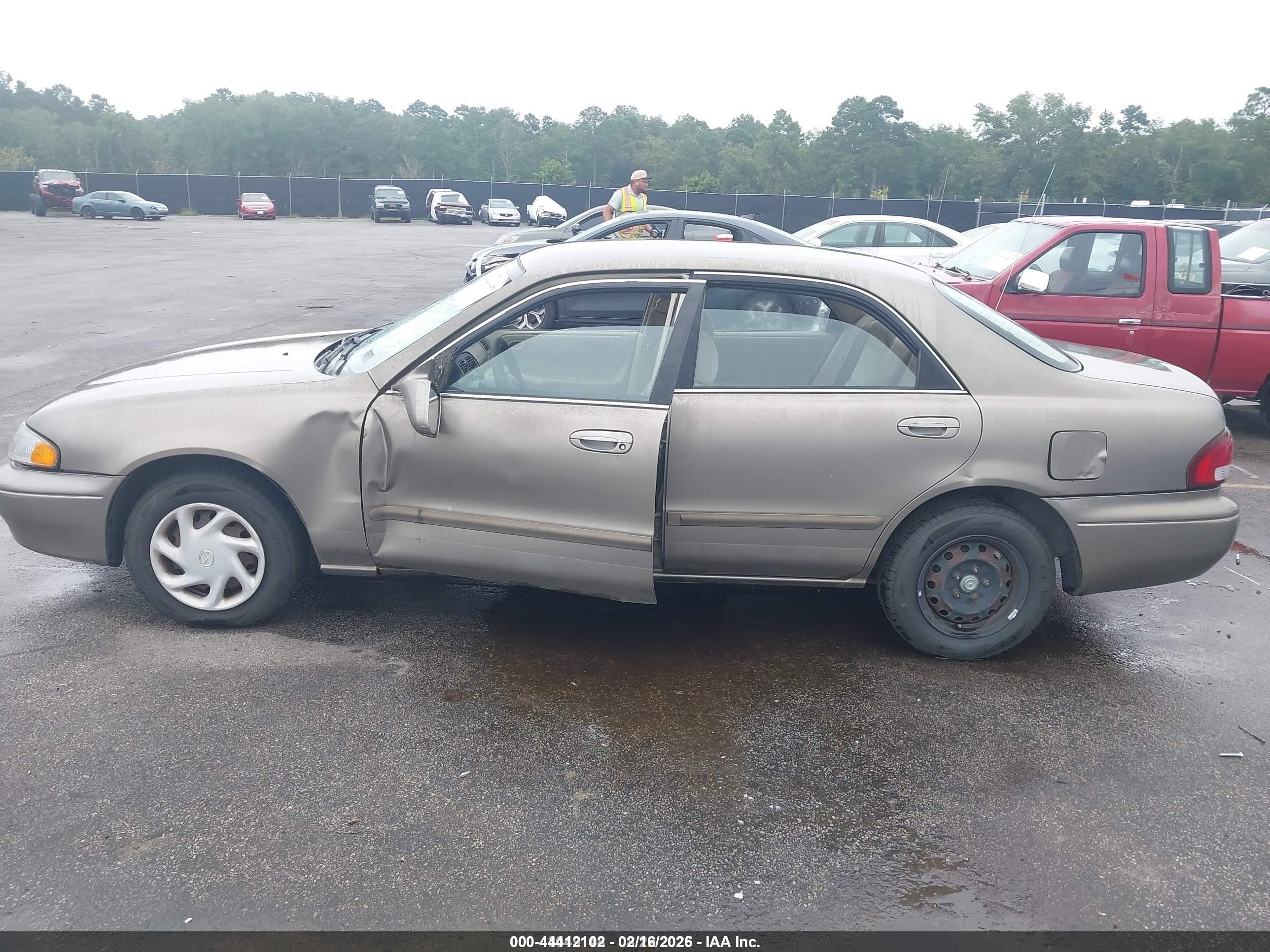 1998 Mazda 626 Dx/lx Gold vin: 1YVGF22CXW5736434