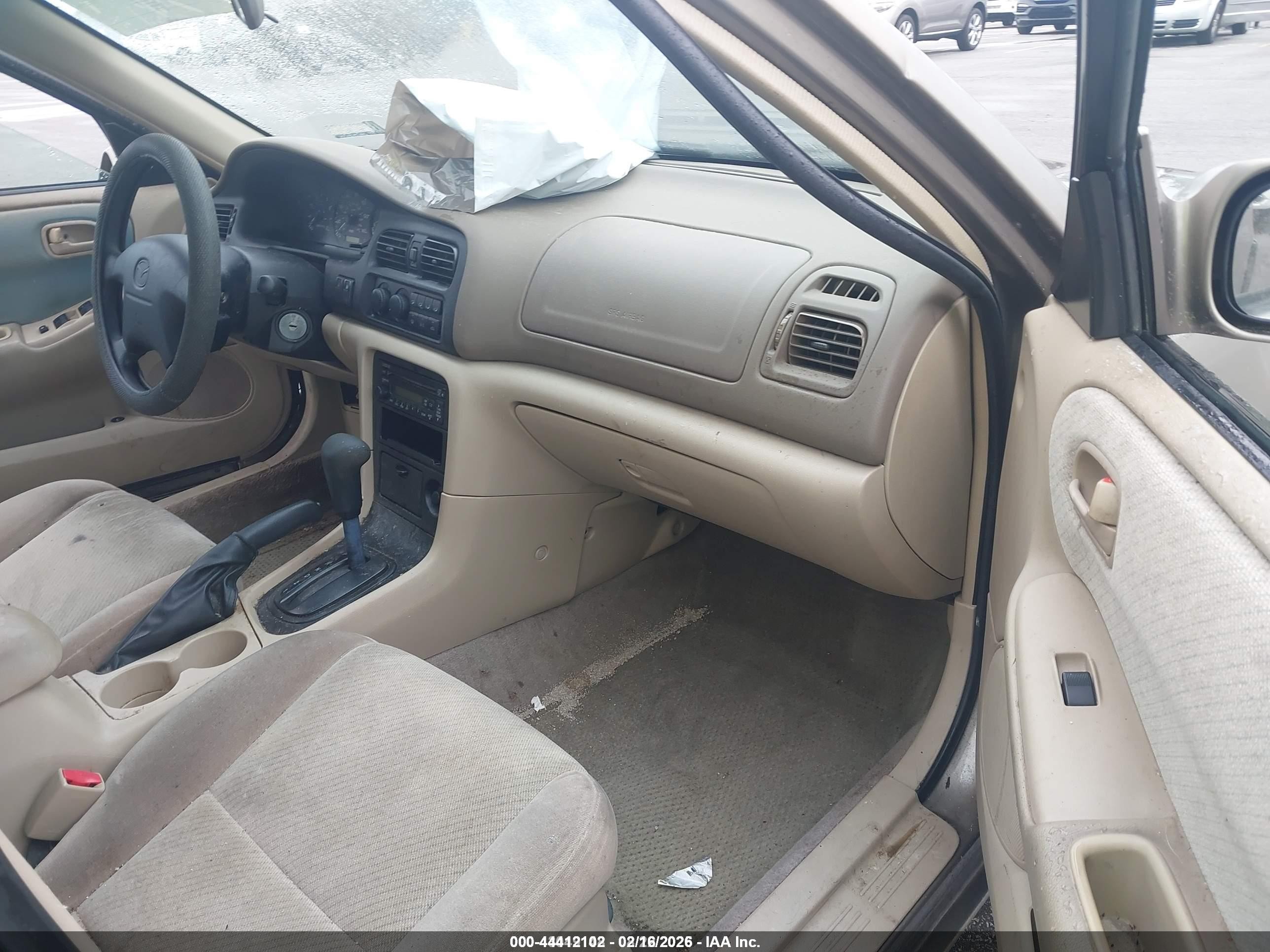1998 Mazda 626 Dx/lx Gold vin: 1YVGF22CXW5736434