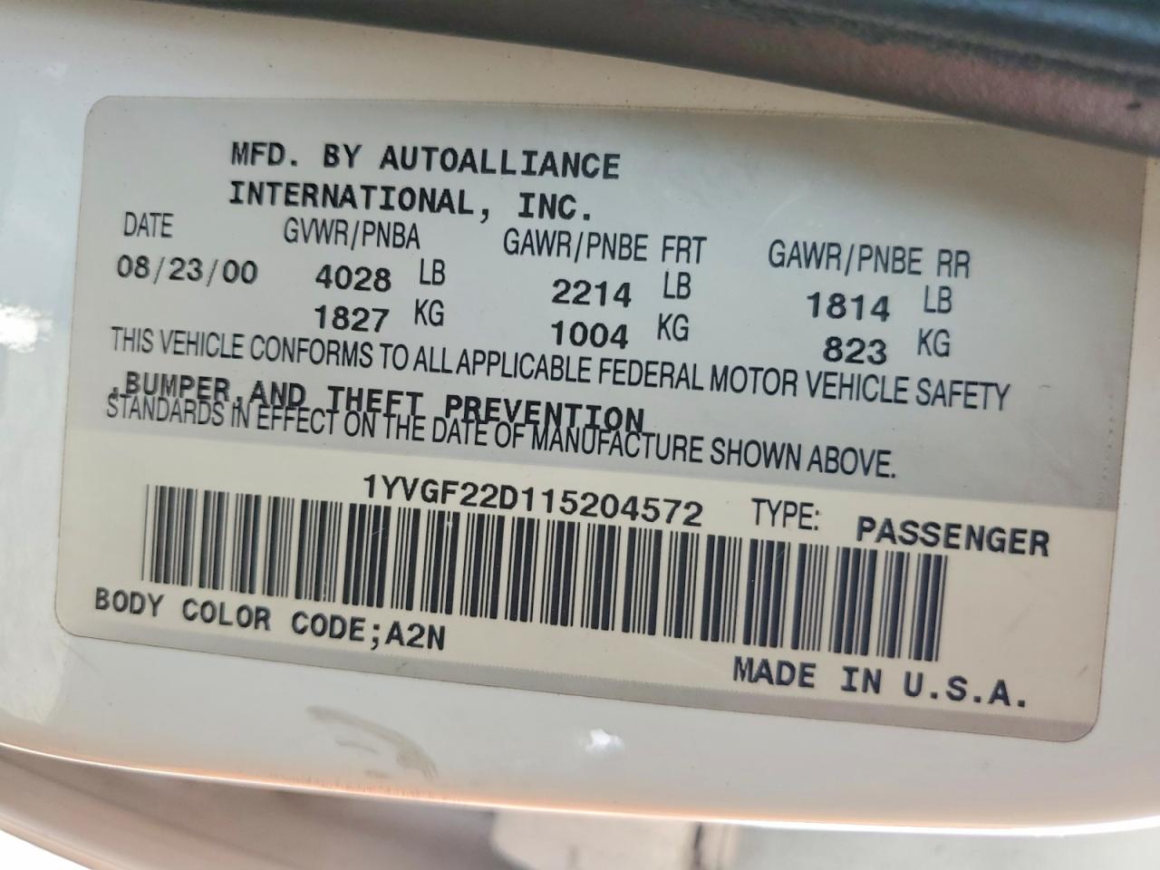 2001 Mazda 626 Es White vin: 1YVGF22D115204572