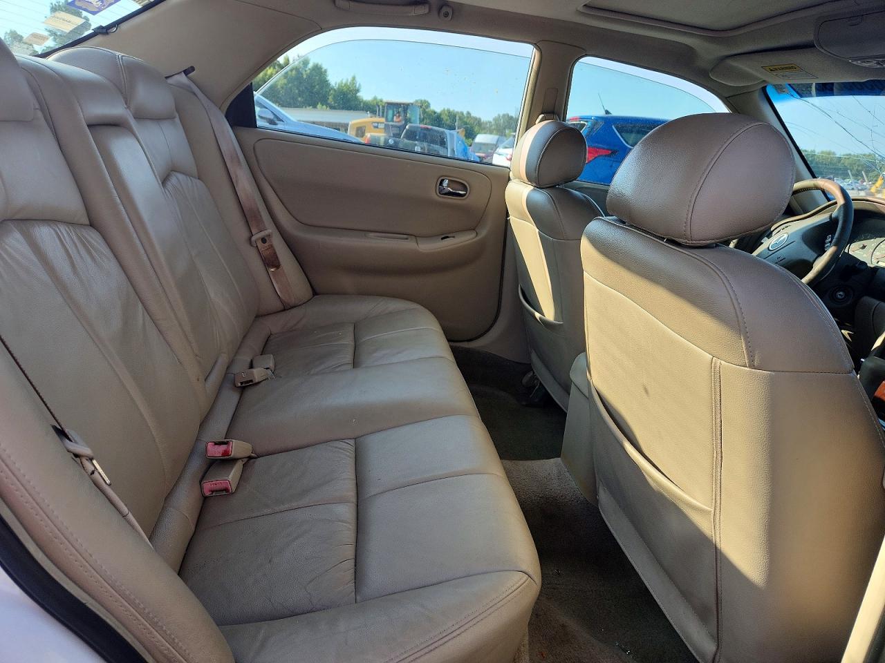 2000 Mazda 626 Es White vin: 1YVGF22D3Y5179054