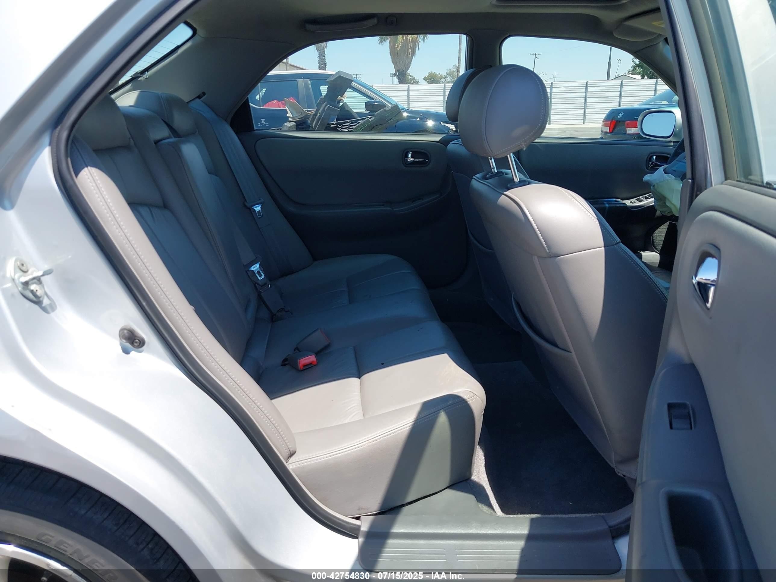2001 Mazda 626 Es V6/lx V6 Silver vin: 1YVGF22D615204664