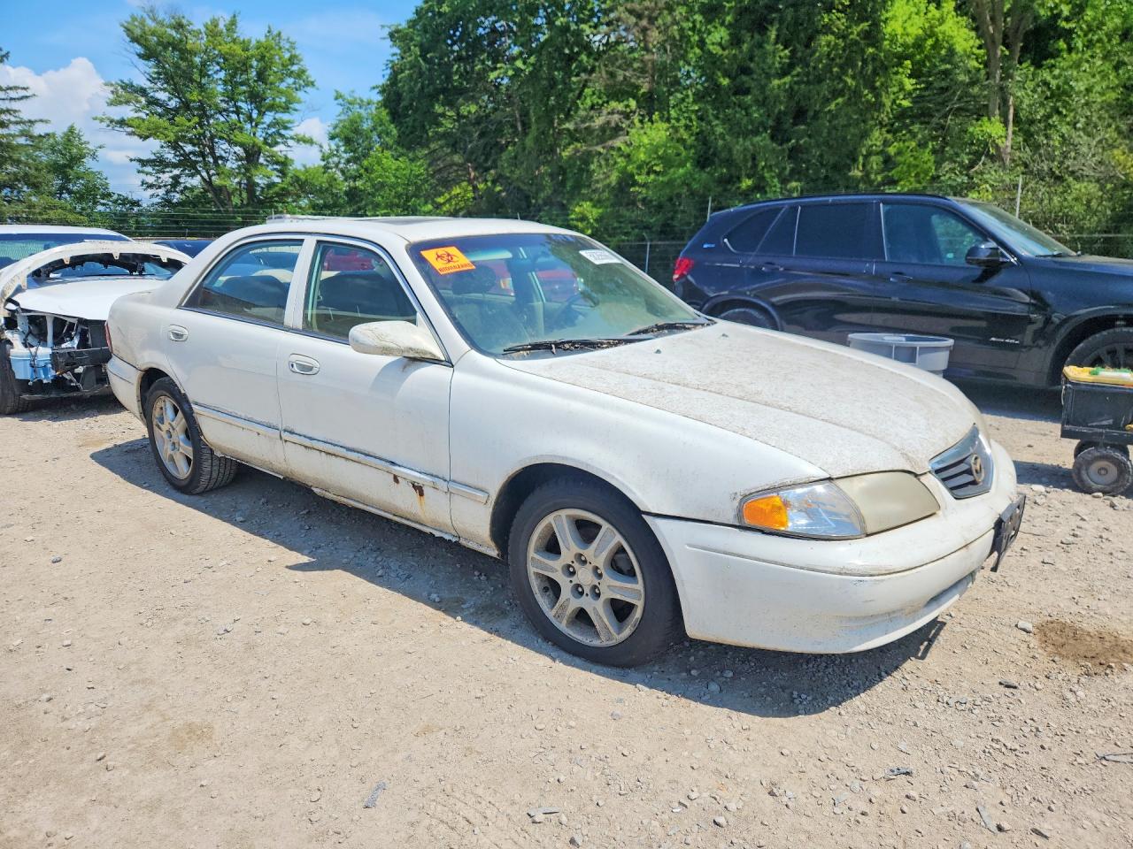 2001 Mazda 626 Es White vin: 1YVGF22D815203452