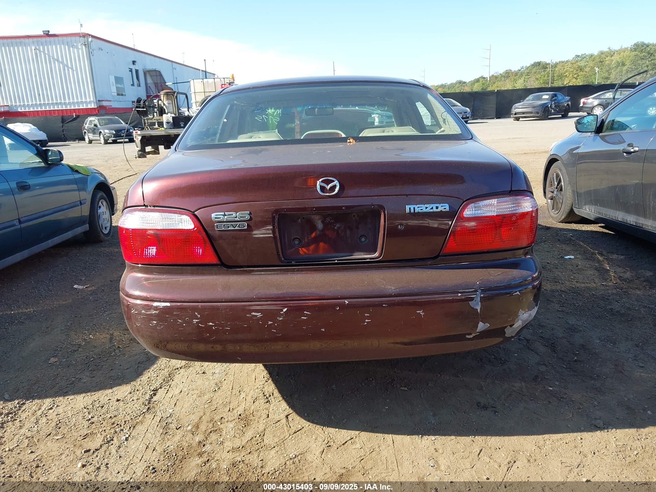 2001 Mazda 626 Es V6/lx V6 Burgundy vin: 1YVGF22D915205775