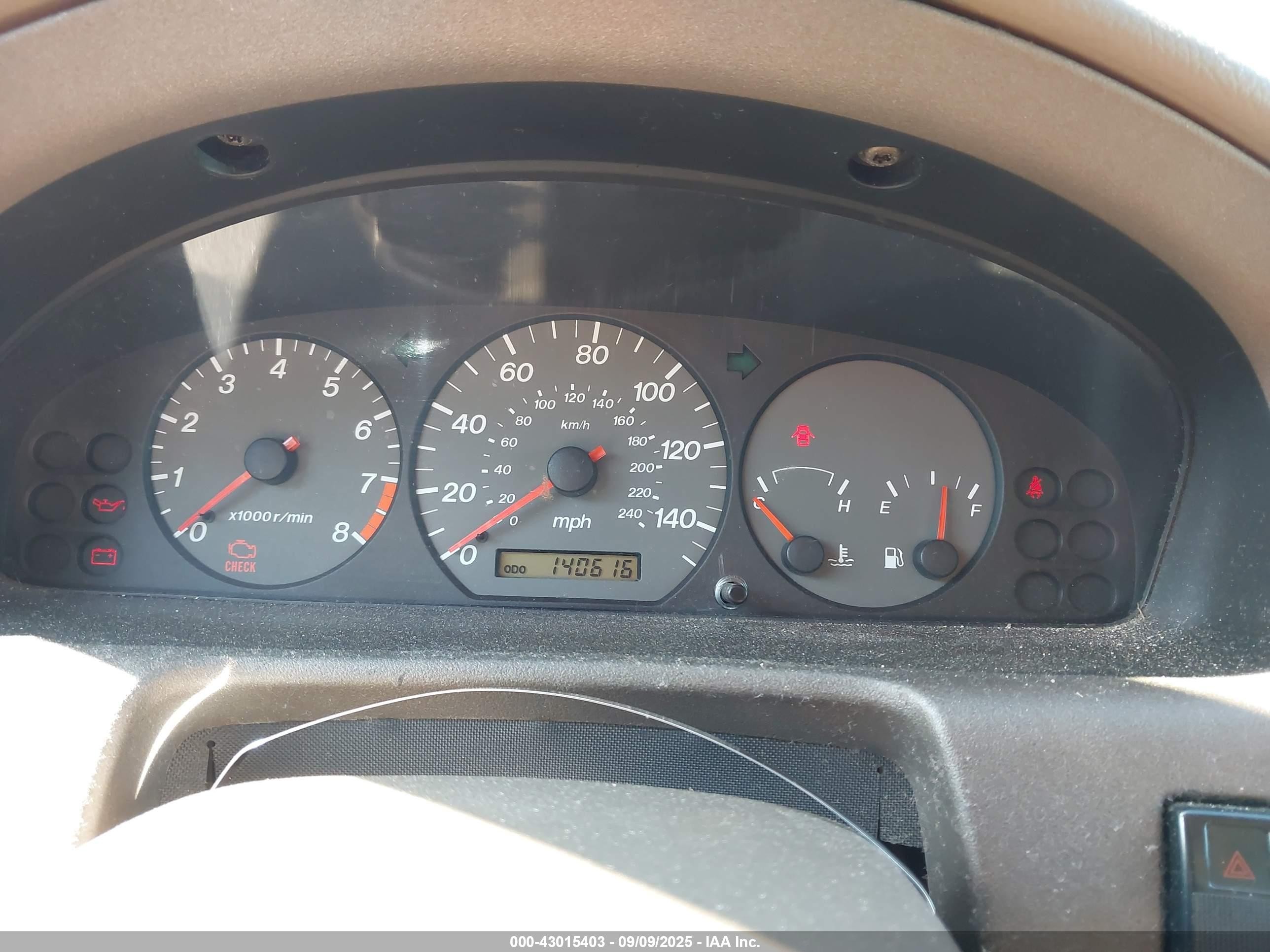 2001 Mazda 626 Es V6/lx V6 Burgundy vin: 1YVGF22D915205775