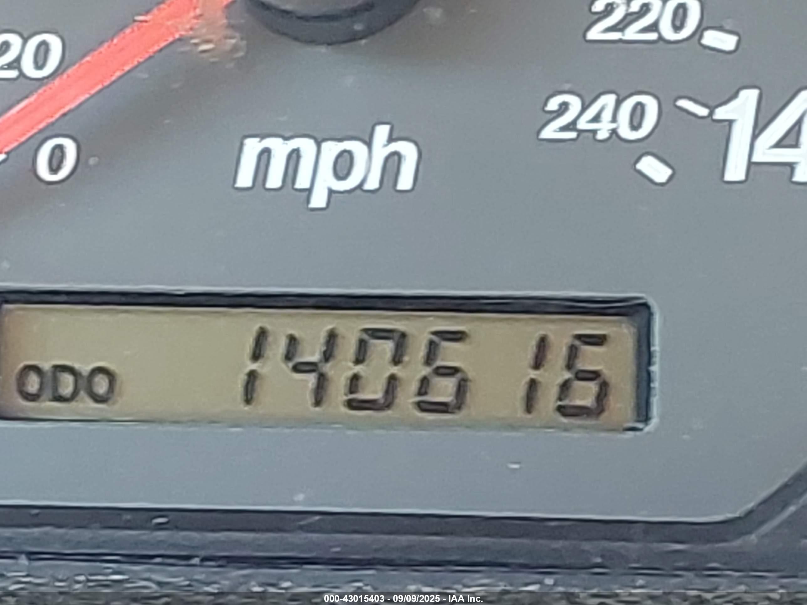 2001 Mazda 626 Es V6/lx V6 Burgundy vin: 1YVGF22D915205775