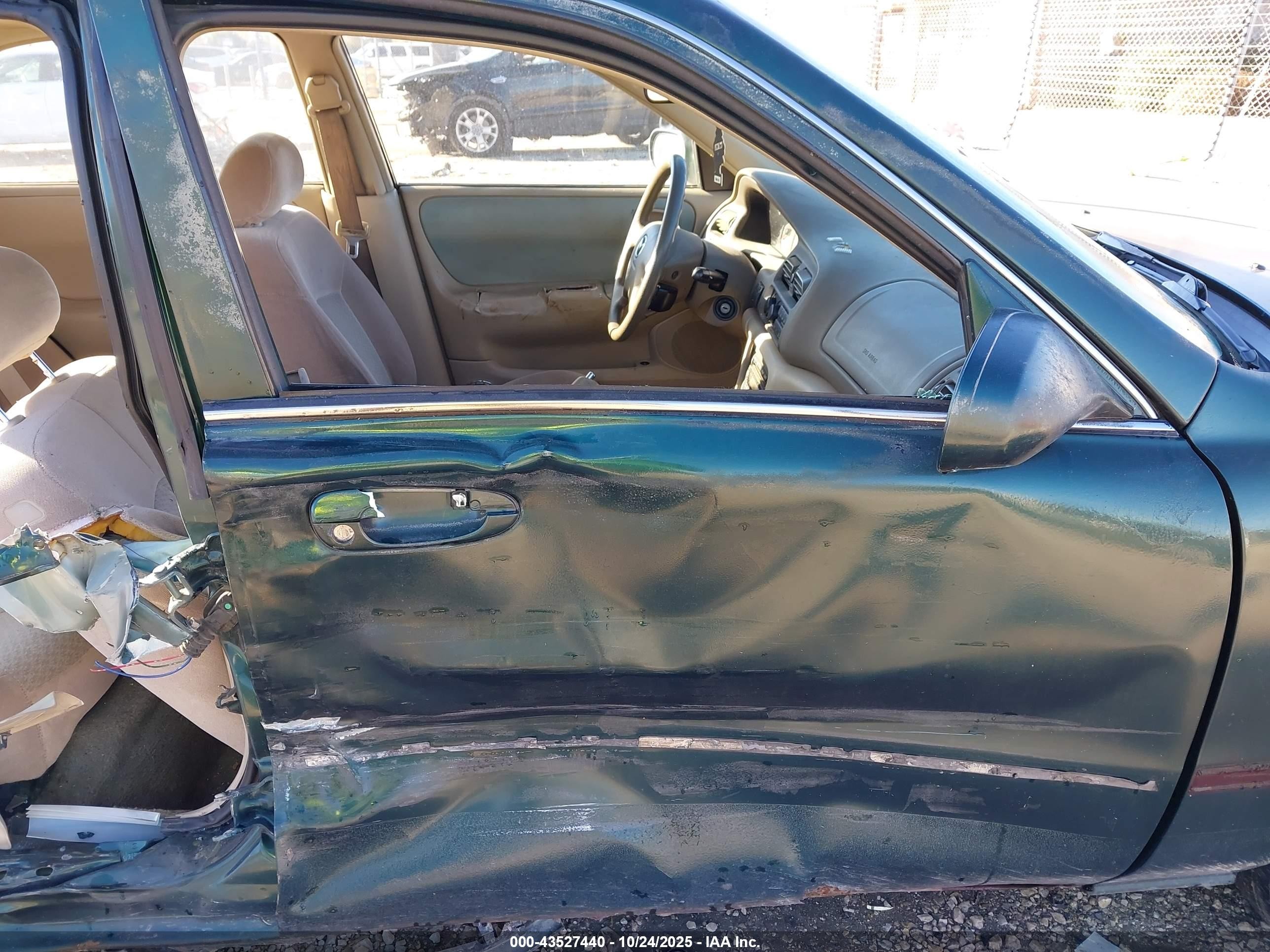 2001 Mazda 626 Es/lx Зеленый vin: 1YVGF22E815218154