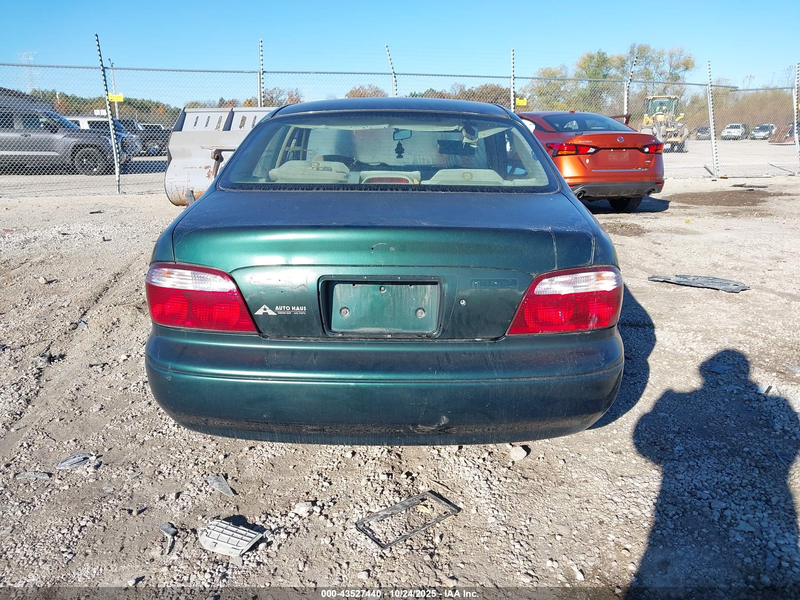 2001 Mazda 626 Es/lx Зеленый vin: 1YVGF22E815218154