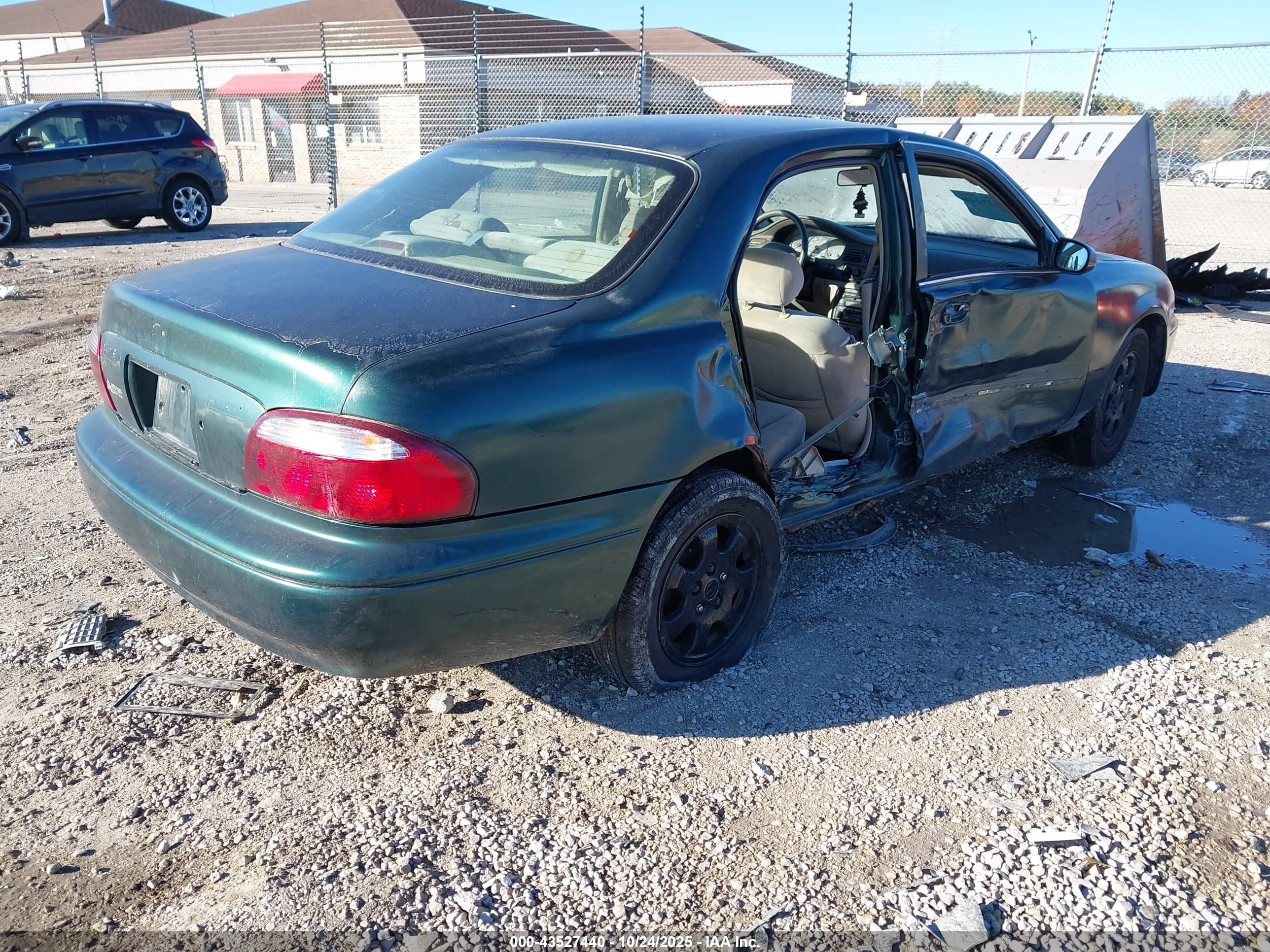 2001 Mazda 626 Es/lx Зеленый vin: 1YVGF22E815218154