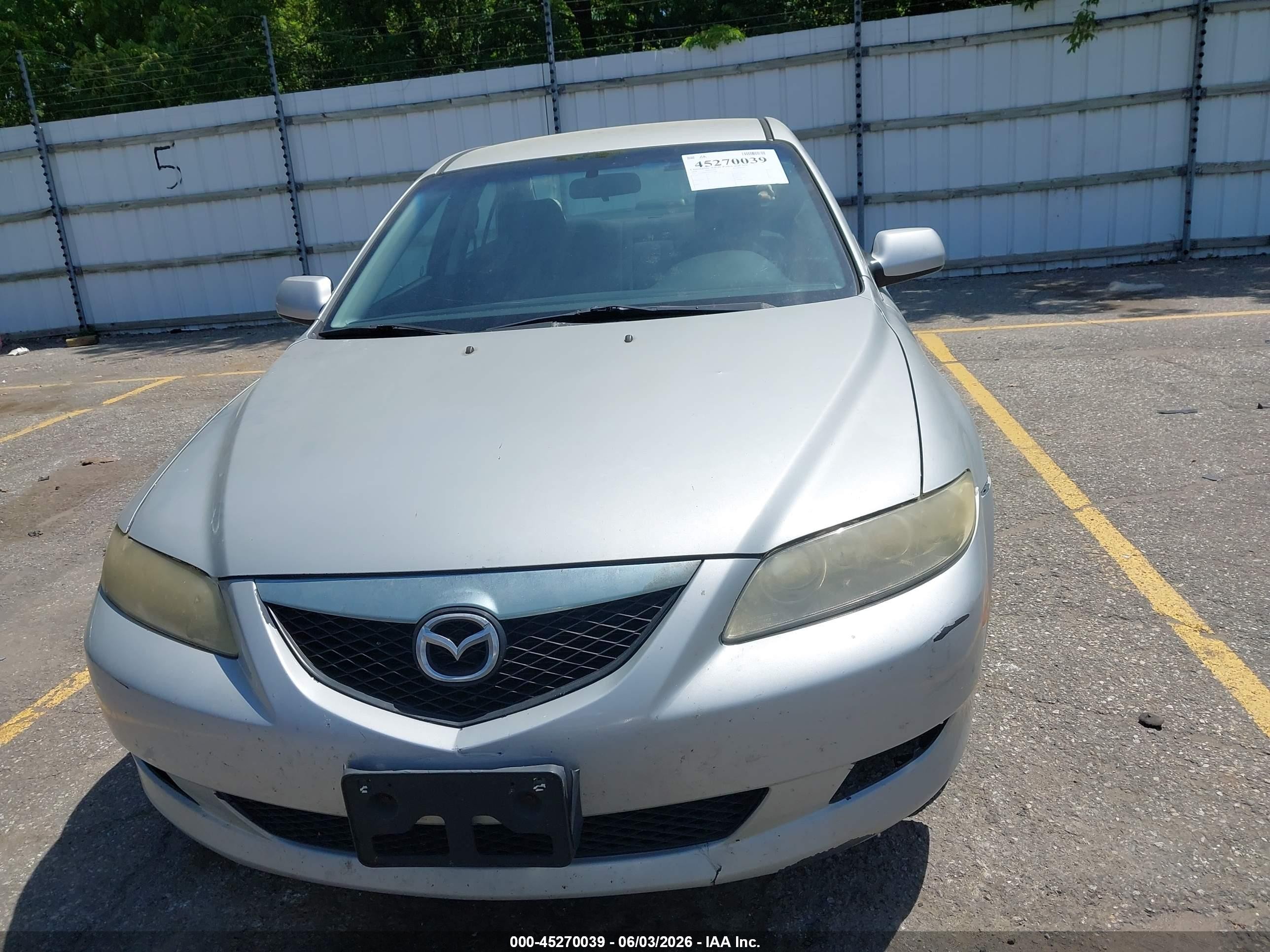 2004 Mazda Mazda6   Silver vin: 1YVHP800745N01390