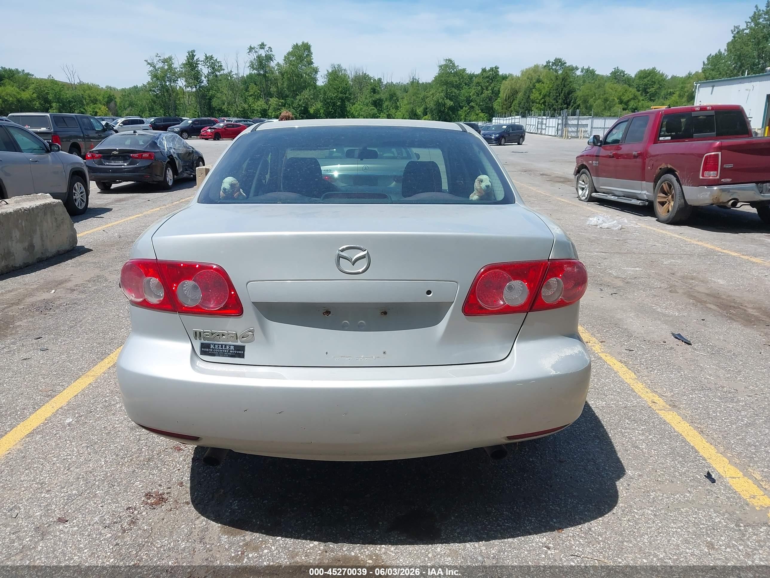 2004 Mazda Mazda6   Silver vin: 1YVHP800745N01390