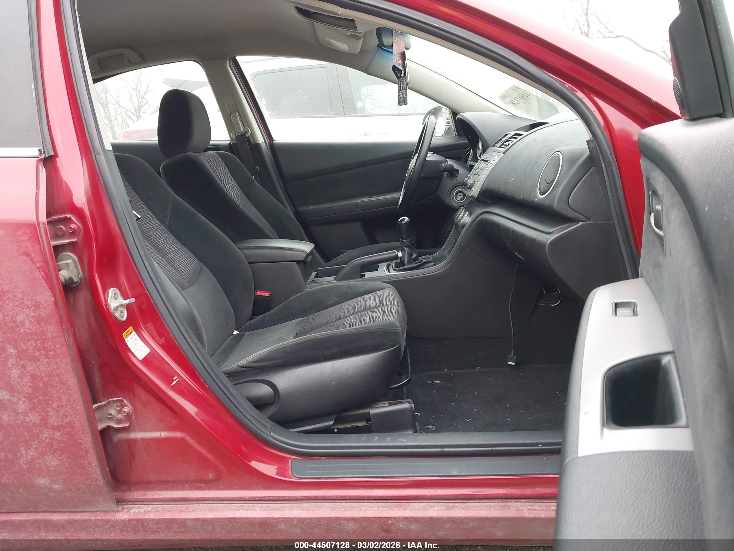 2009 Mazda Mazda6 I Sv Red vin: 1YVHP80A795M28986