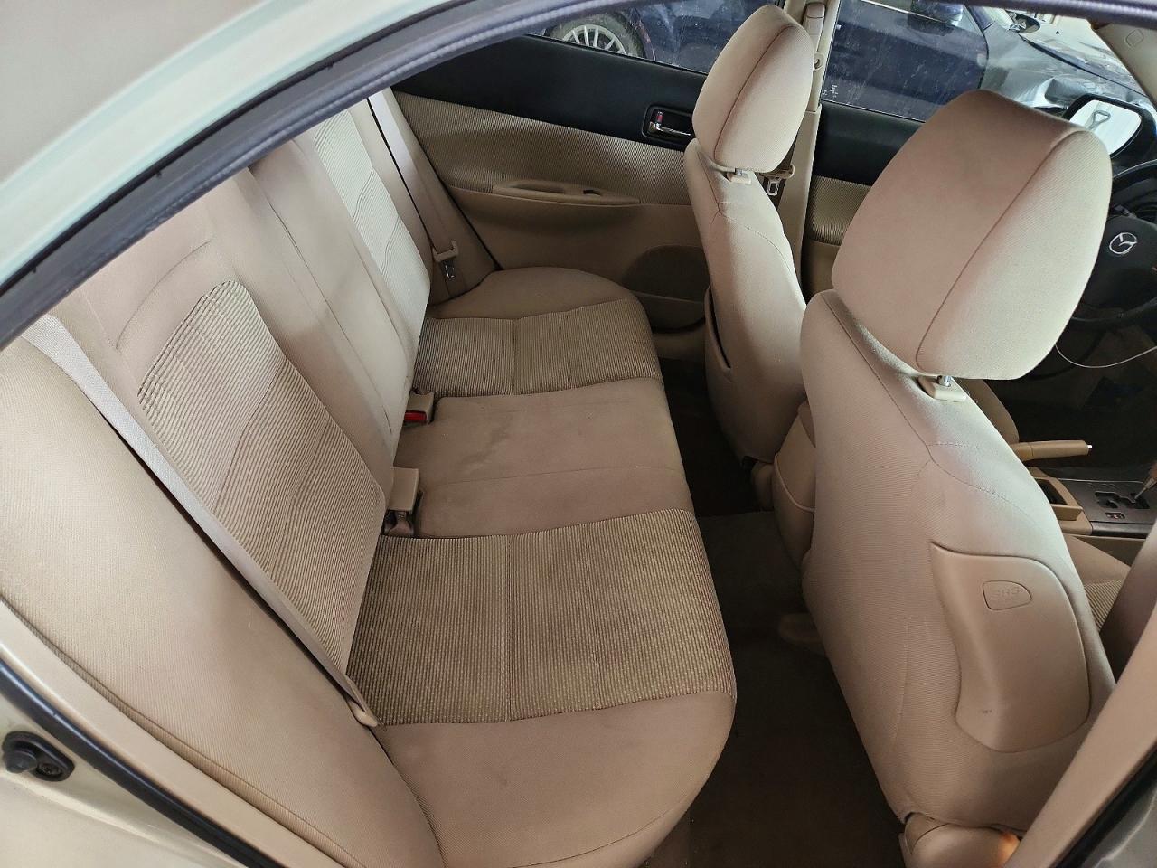 2005 Mazda 6 I Beige vin: 1YVHP80C055M75921