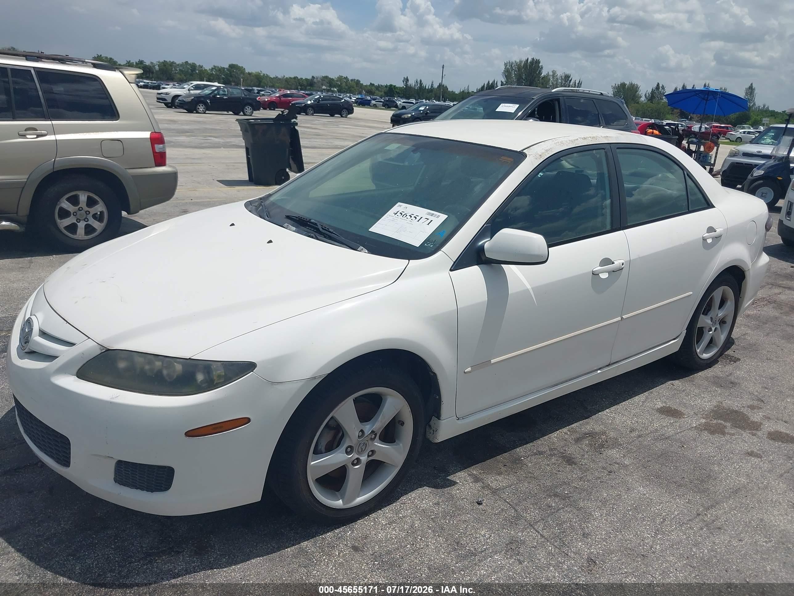 2008 Mazda Mazda6 I Sport Ve White vin: 1YVHP80C085M10510