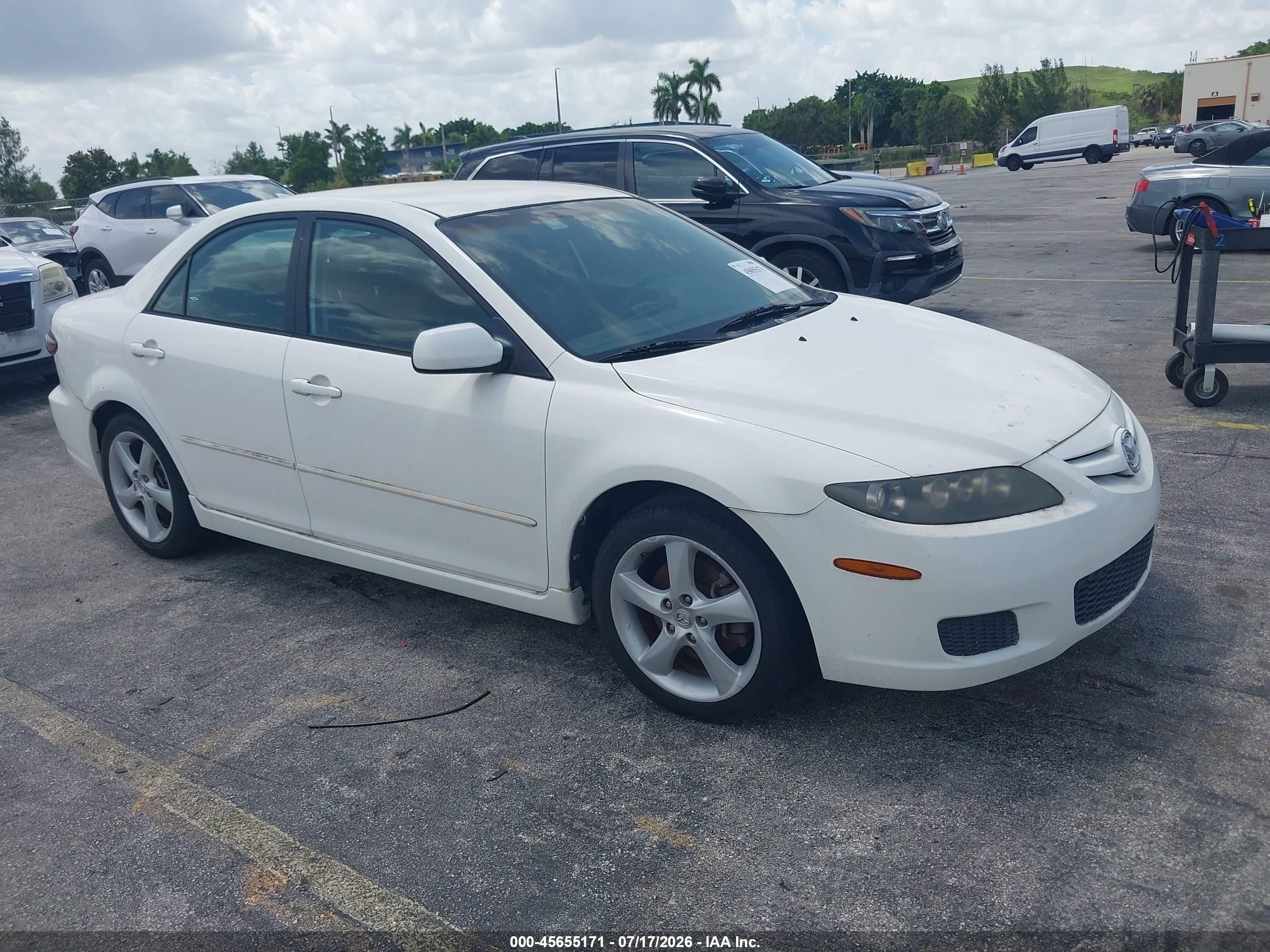 2008 Mazda Mazda6 I Sport Ve White vin: 1YVHP80C085M10510
