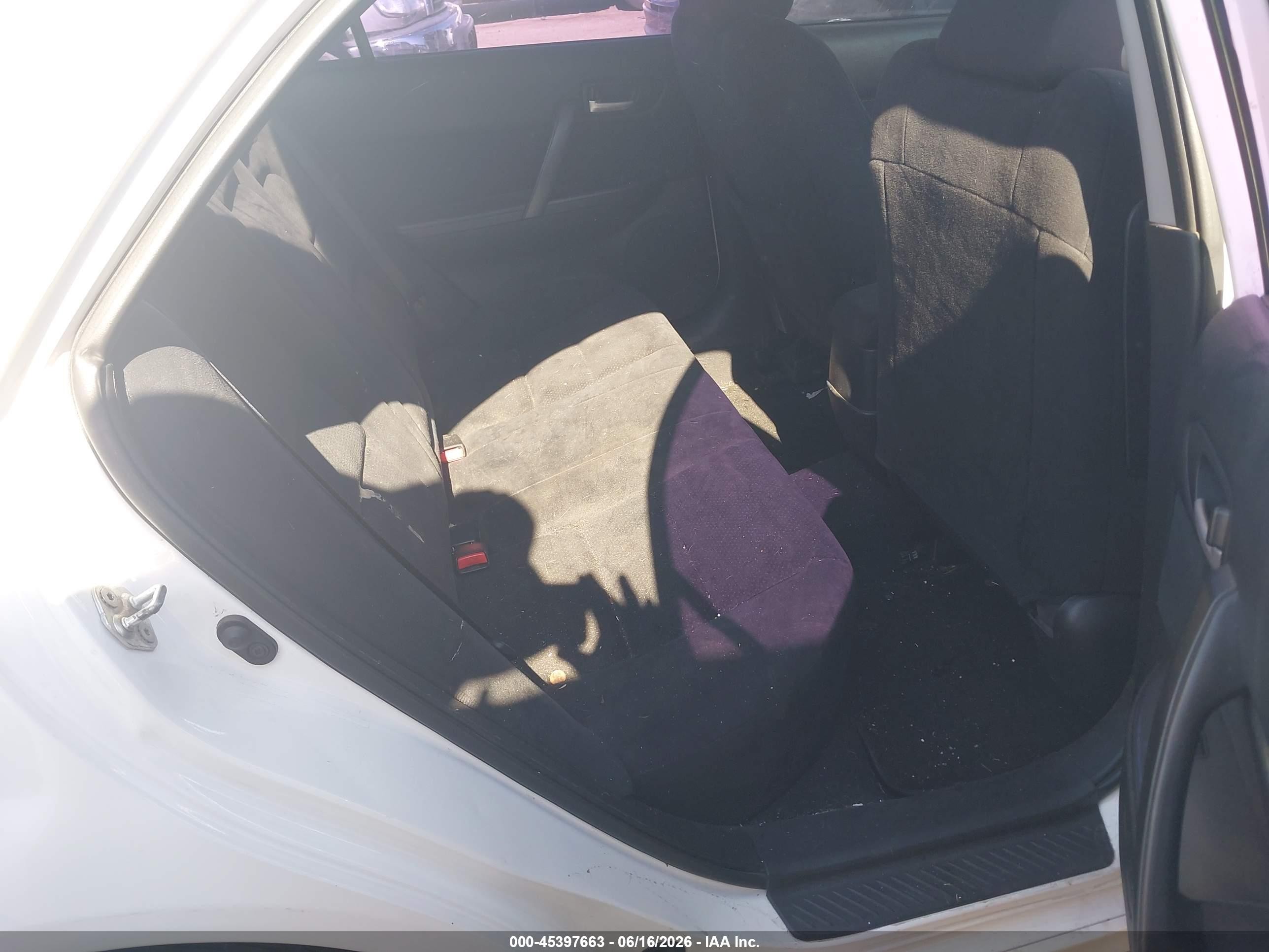 2008 Mazda Mazda6 I Sport Ve White vin: 1YVHP80C285M25879
