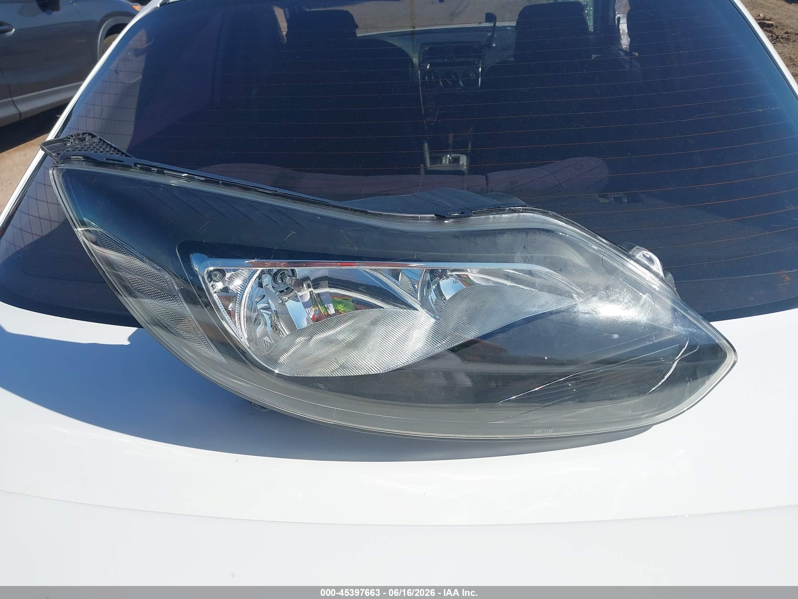 2008 Mazda Mazda6 I Sport Ve White vin: 1YVHP80C285M25879