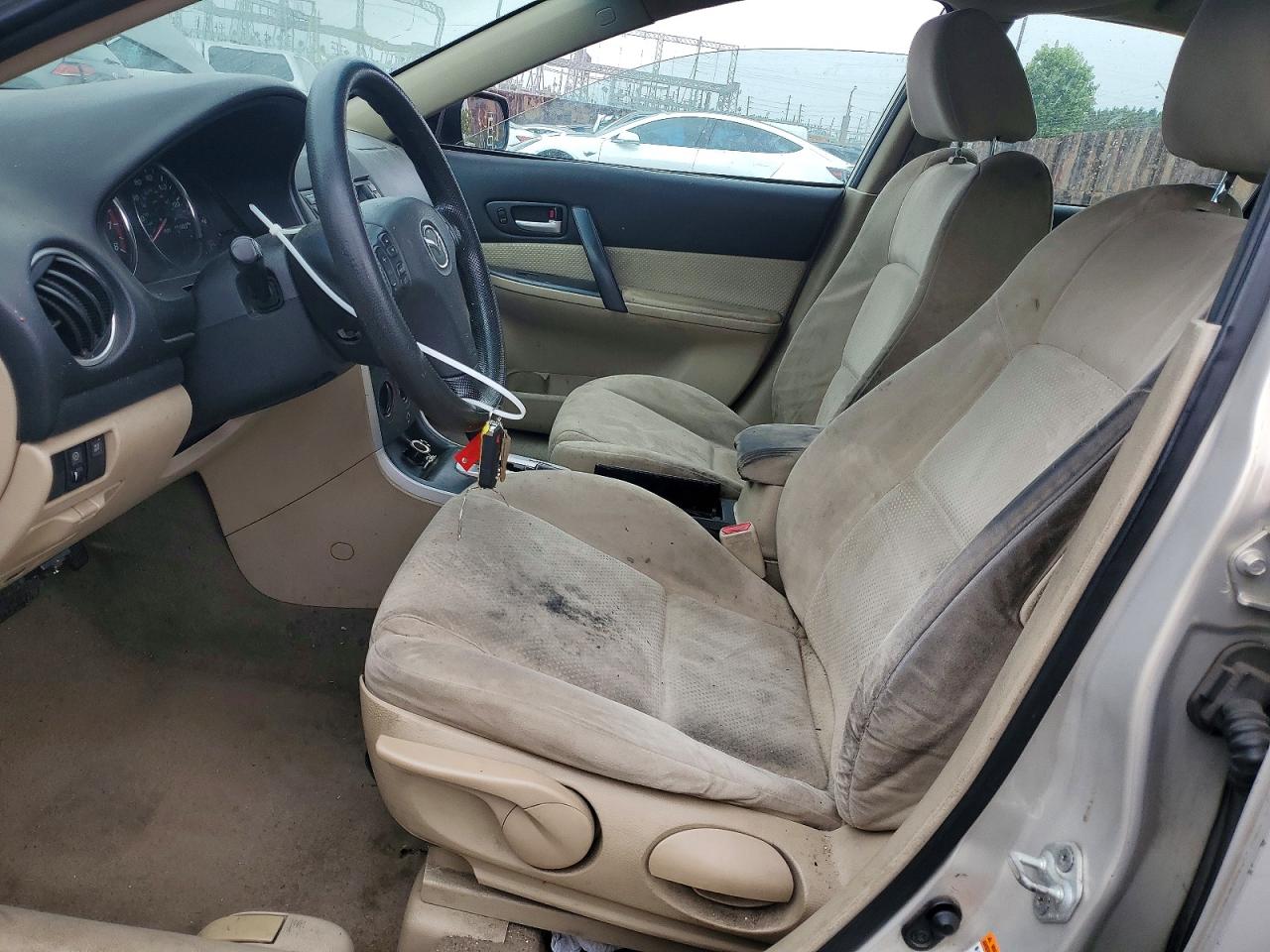 2007 Mazd 6 Beige vin: 1YVHP80C375M25193