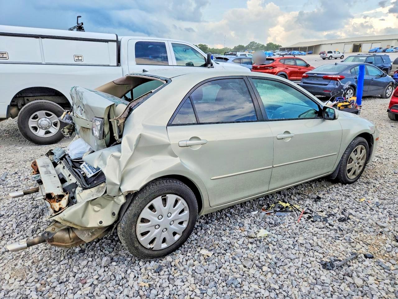 2006 Mazda 6 I Золотой vin: 1YVHP80C465M66429