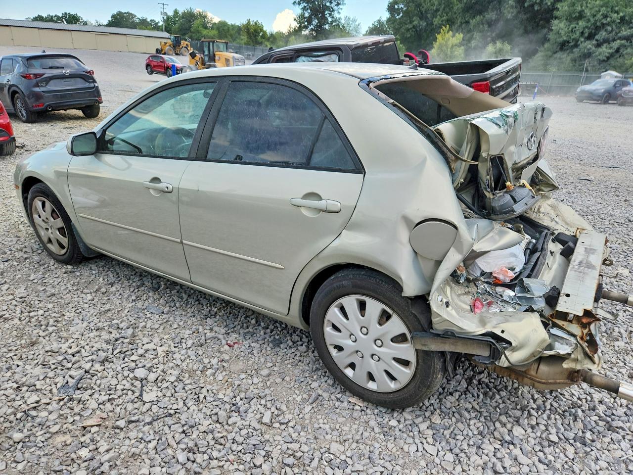 2006 Mazda 6 I Золотой vin: 1YVHP80C465M66429