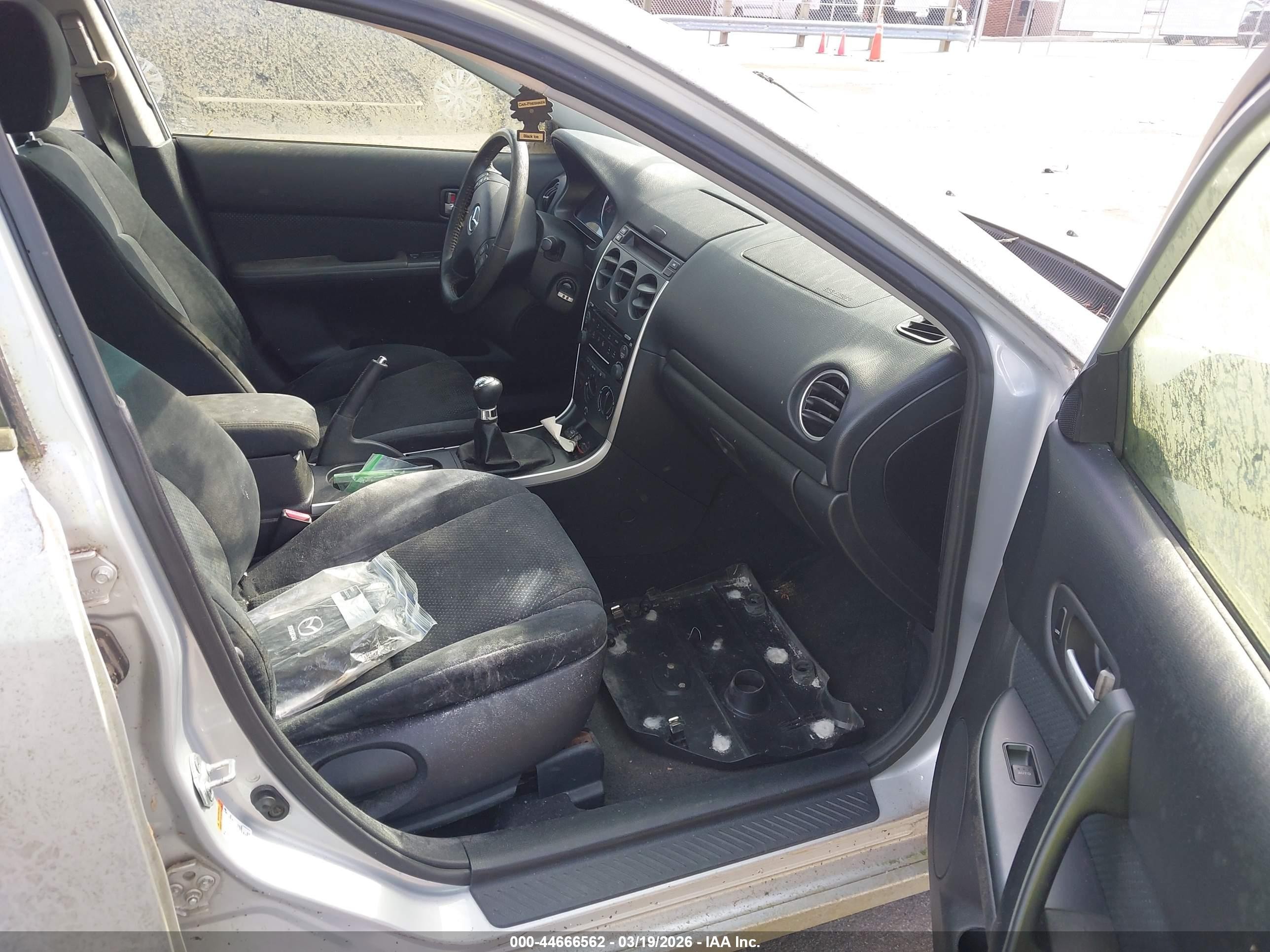2007 Mazda Mazda6 I Sport Ve Серебряный vin: 1YVHP80C475M13263