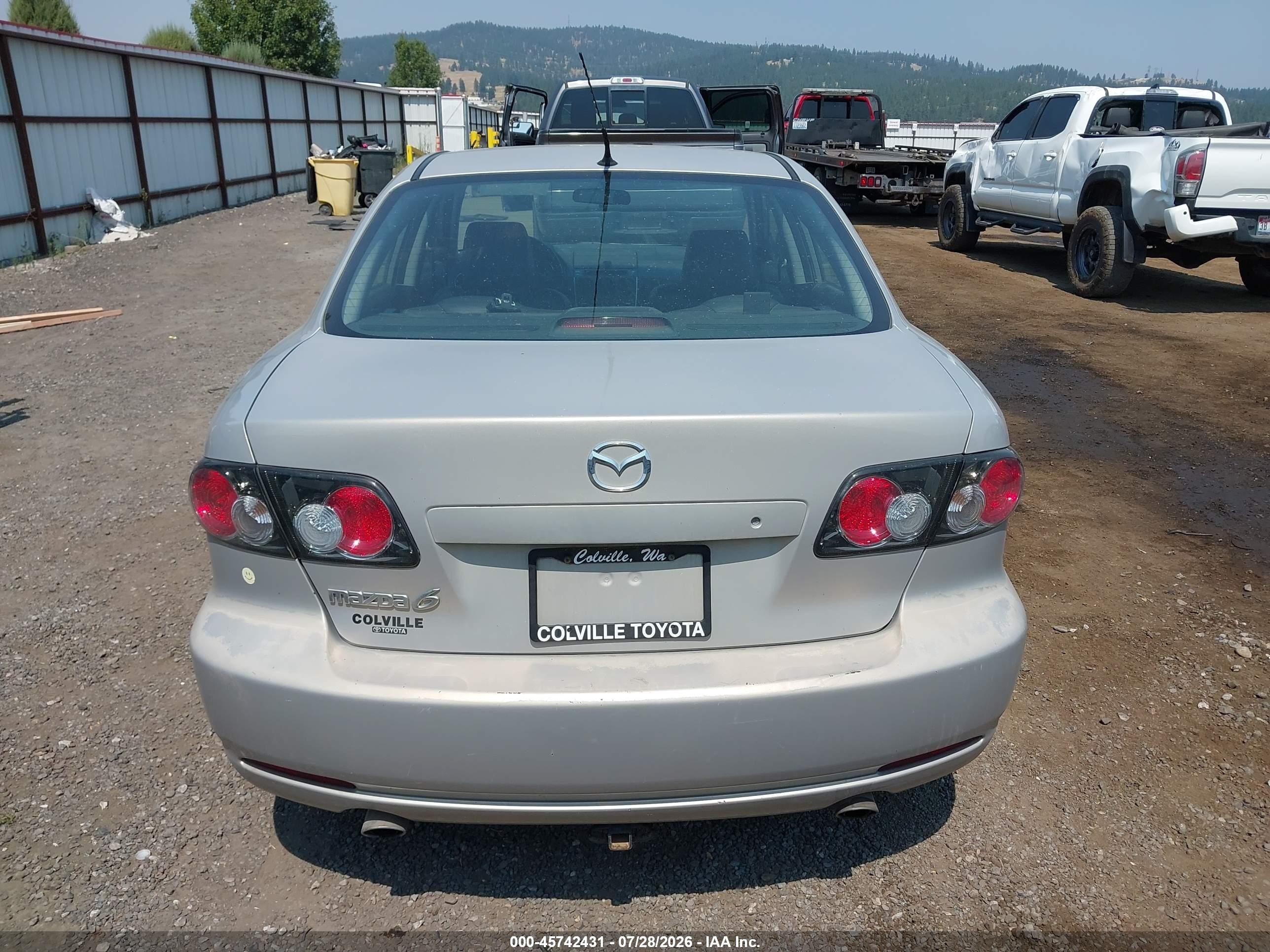 2008 Mazda Mazda6 I Touring Tan vin: 1YVHP80C485M40657