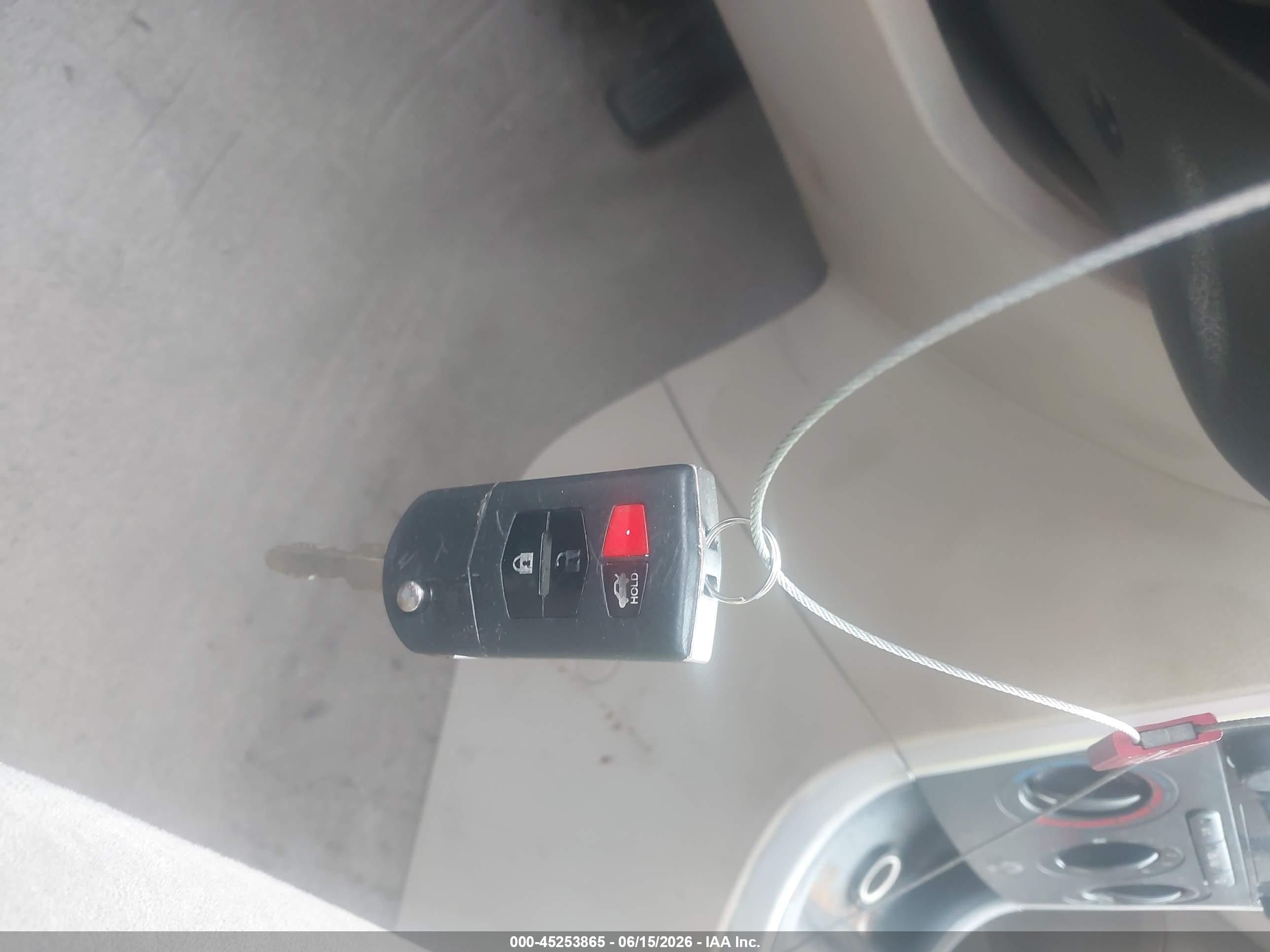 2007 Mazda Mazda6 I Sport Ve Белый vin: 1YVHP80C675M04693