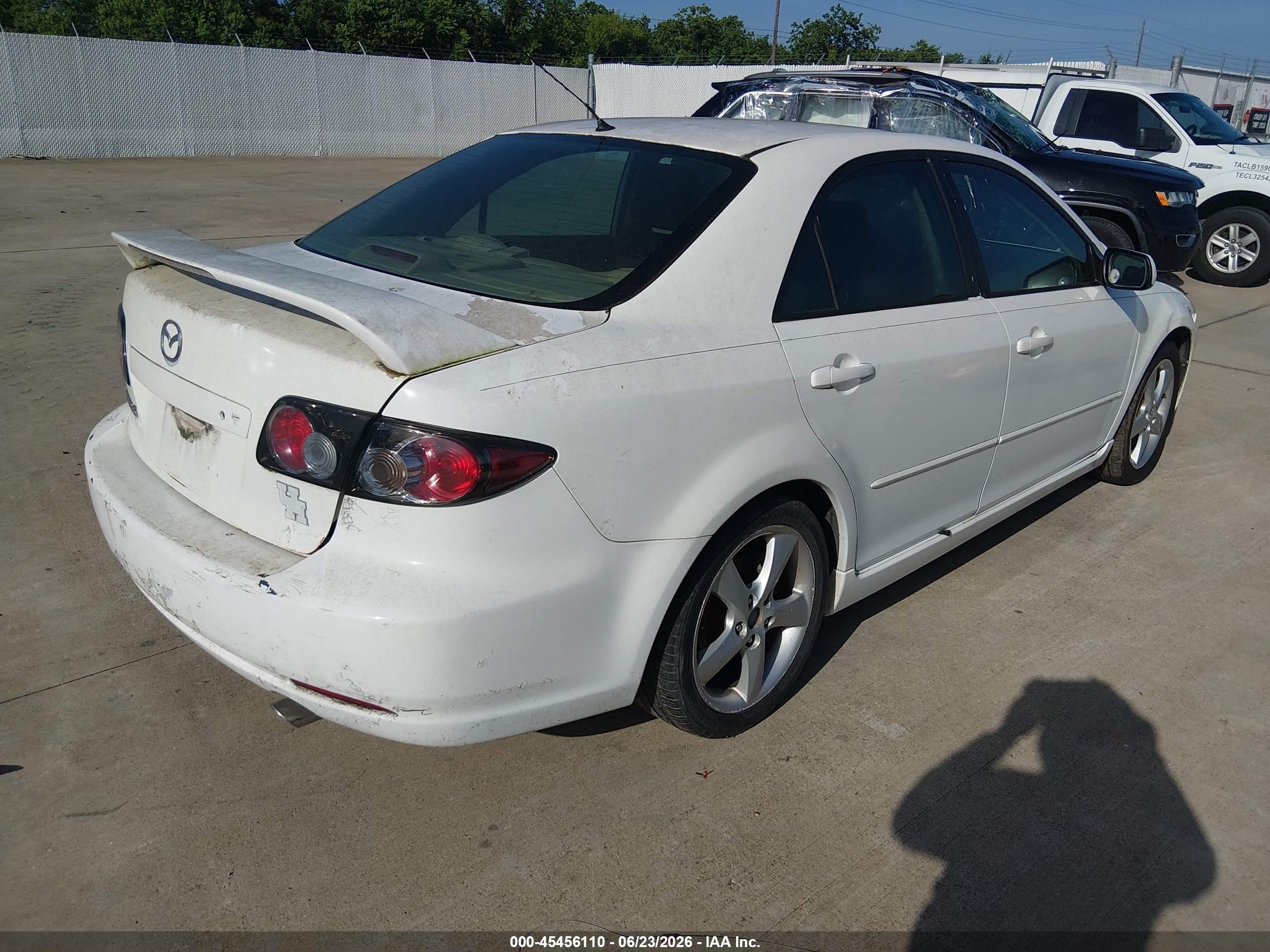 2008 Mazda Mazda6 I Touring White vin: 1YVHP80C685M41096