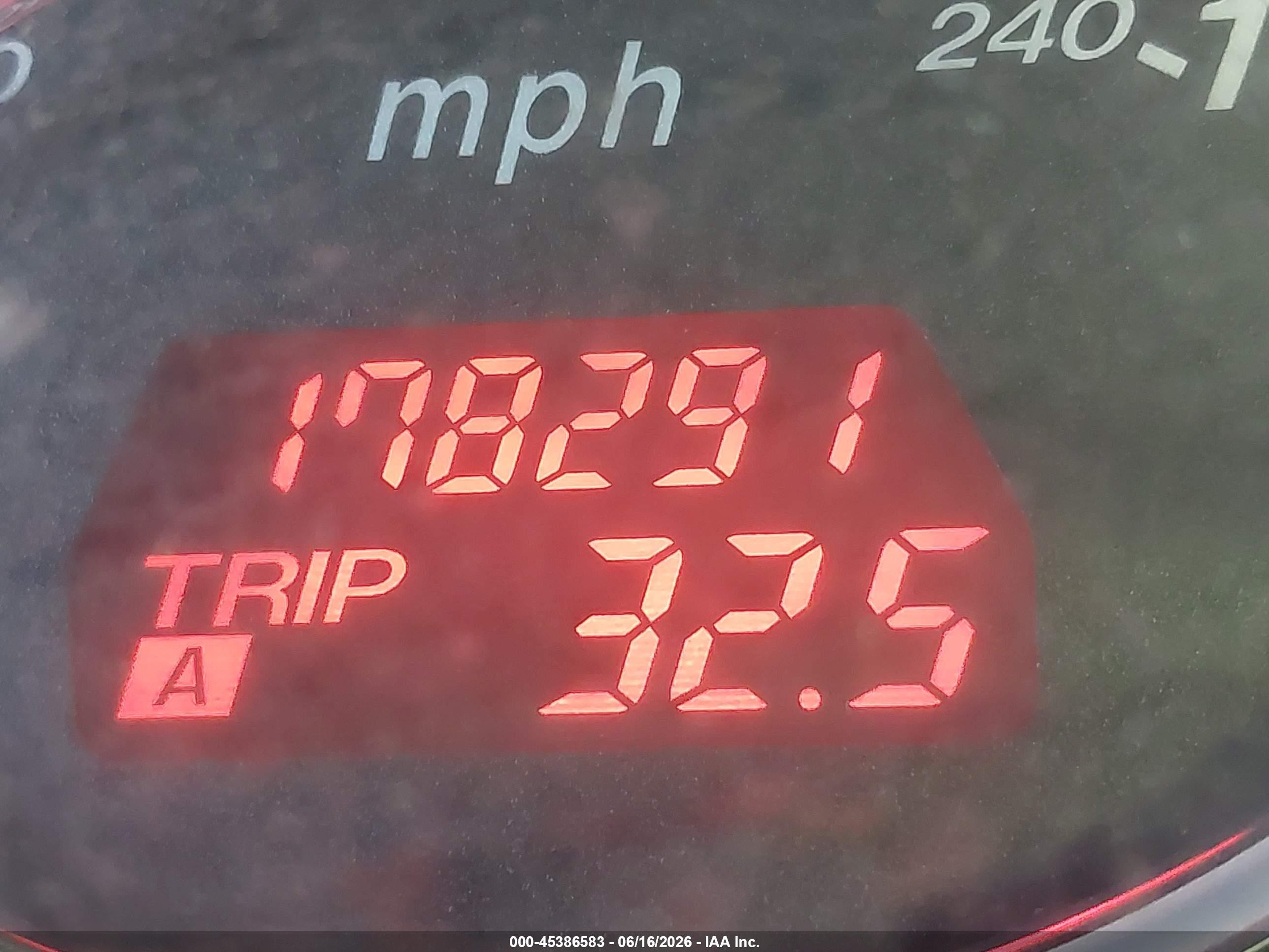 2008 Mazda Mazda6 I Sport Ve Silver vin: 1YVHP80C785M34934
