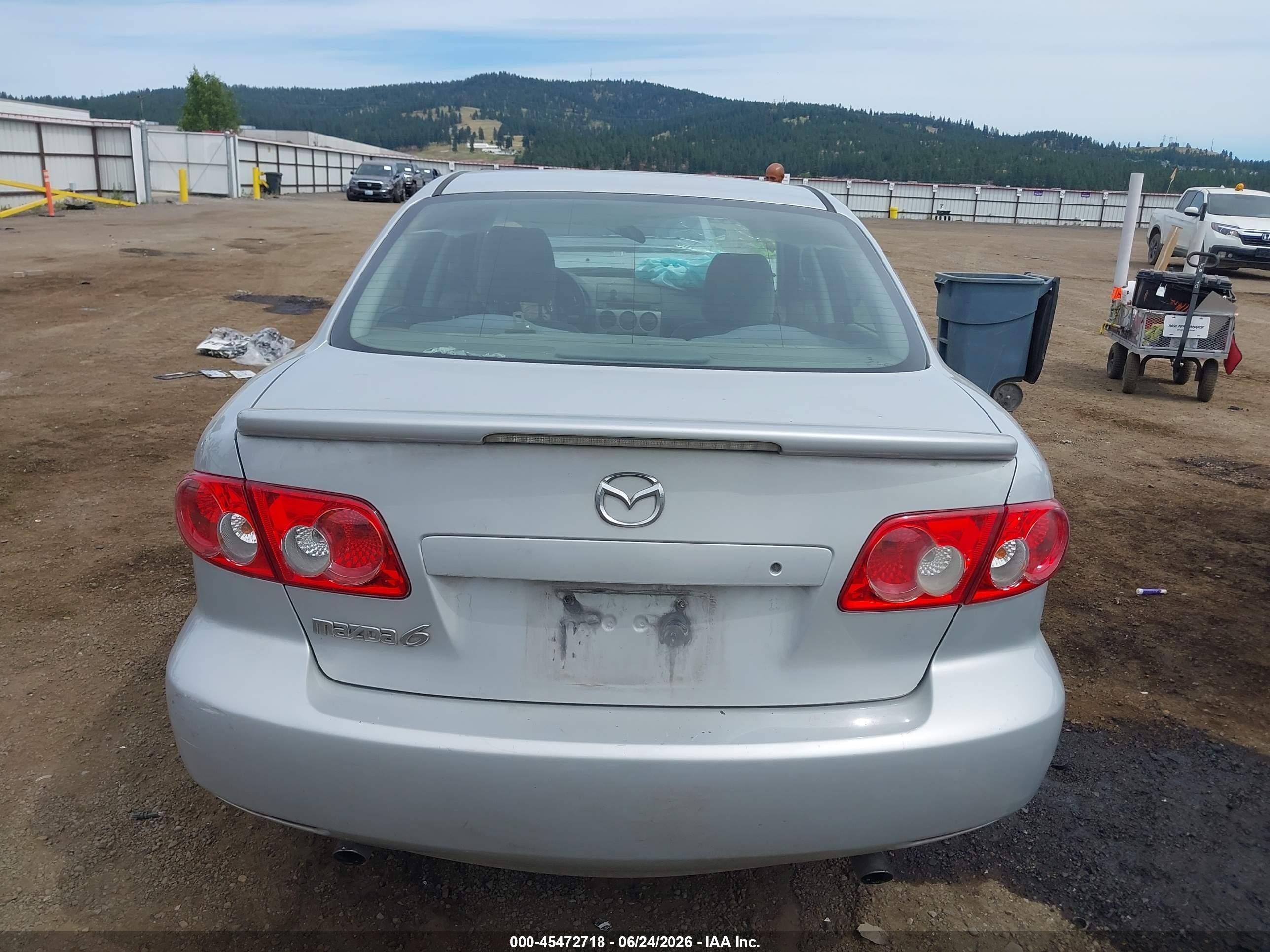2003 Mazda Mazda6 I Silver vin: 1YVHP80C835M28360