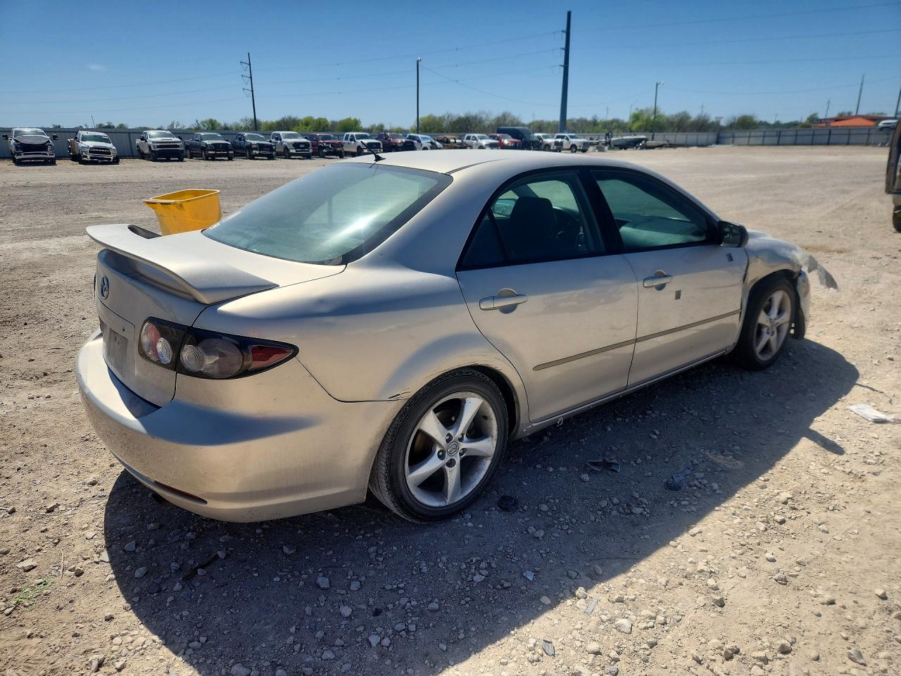 2007 Mazda 6 I Beige vin: 1YVHP80C975M25246