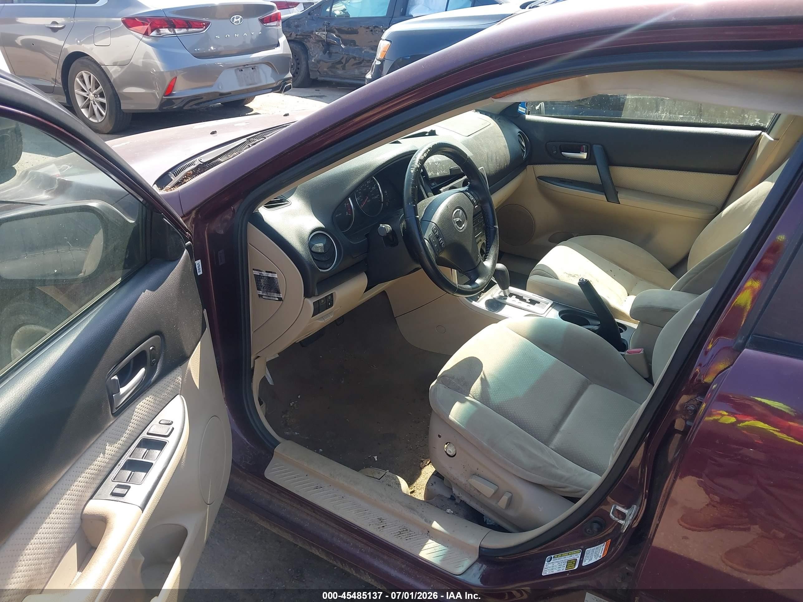 2008 Mazda Mazda6 I Sport Ve Бордовый vin: 1YVHP80CX85M24978