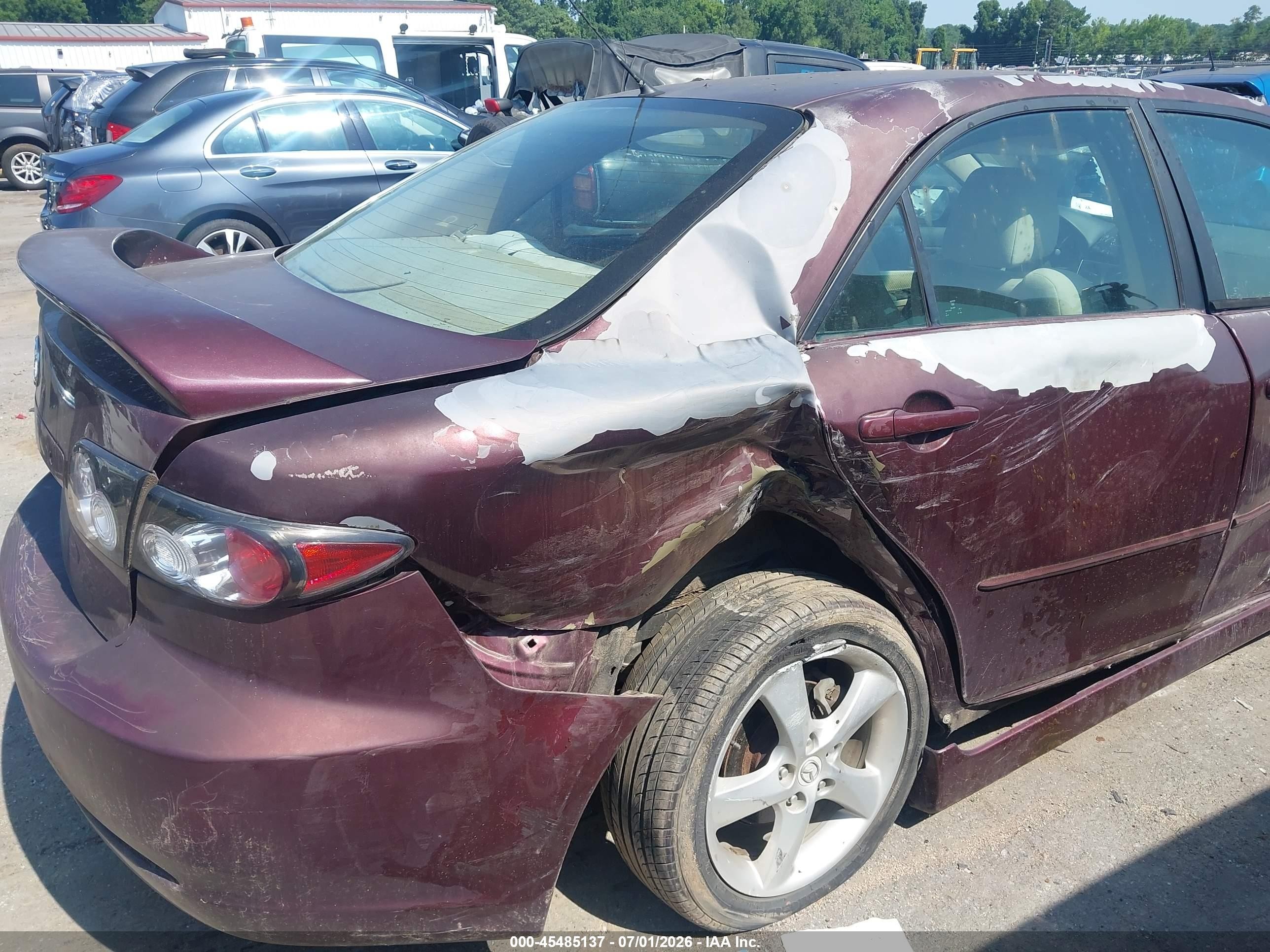 2008 Mazda Mazda6 I Sport Ve Бордовый vin: 1YVHP80CX85M24978
