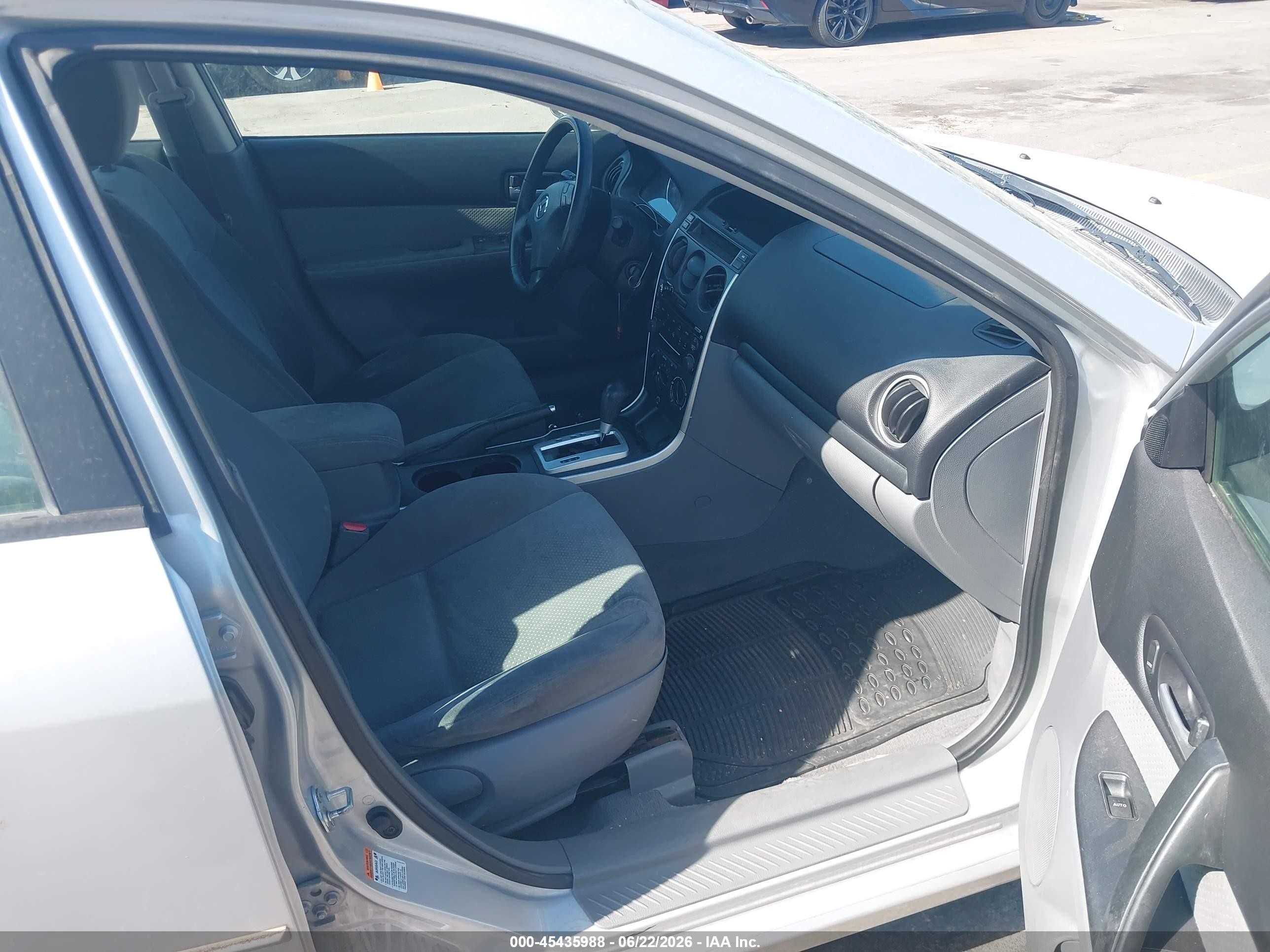 2008 Mazda Mazda6 I Sport Ve Серебряный vin: 1YVHP80CX85M37438