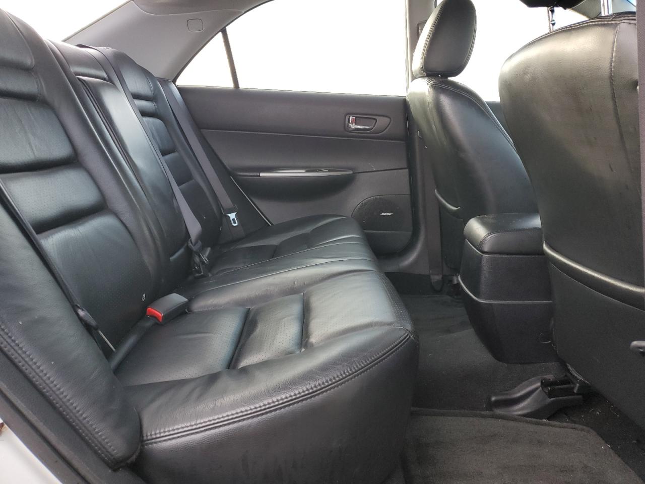 2003 Mazda 6 S Белый vin: 1YVHP80D335M47732