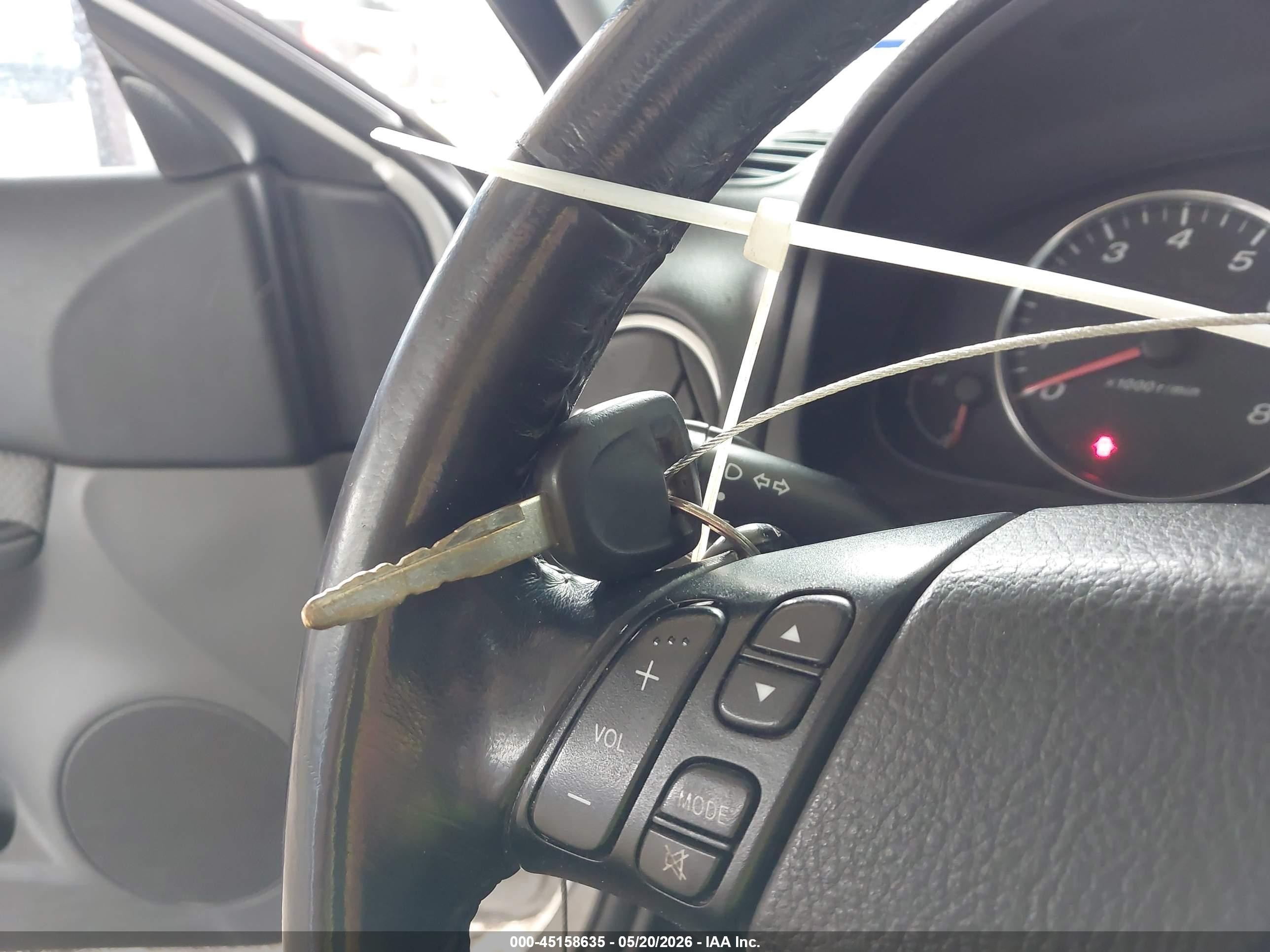 2006 Mazda Mazda6 S Серебряный vin: 1YVHP80D465M56072
