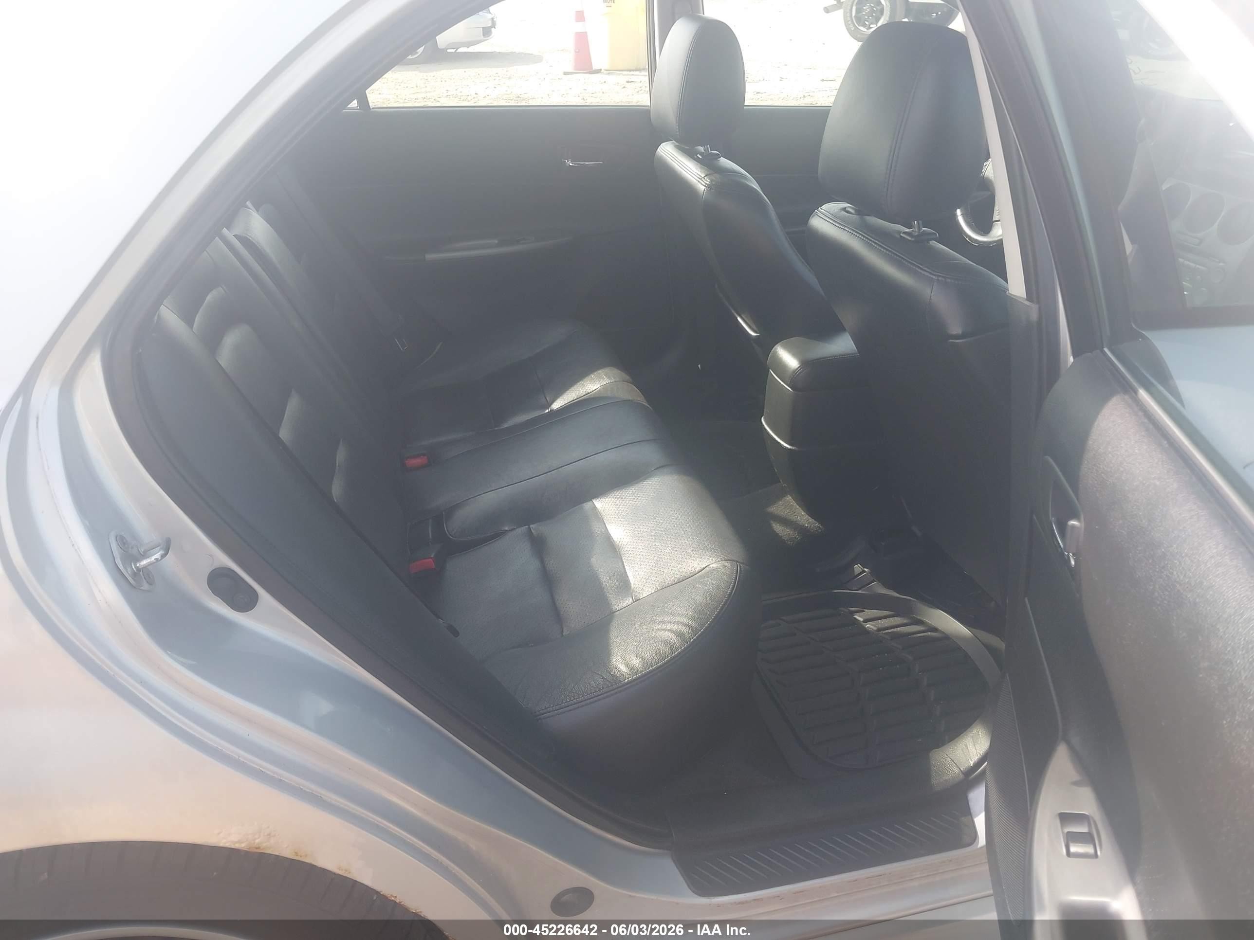 2005 Mazda Mazda6 S Sport Серебряный vin: 1YVHP80D855M50628