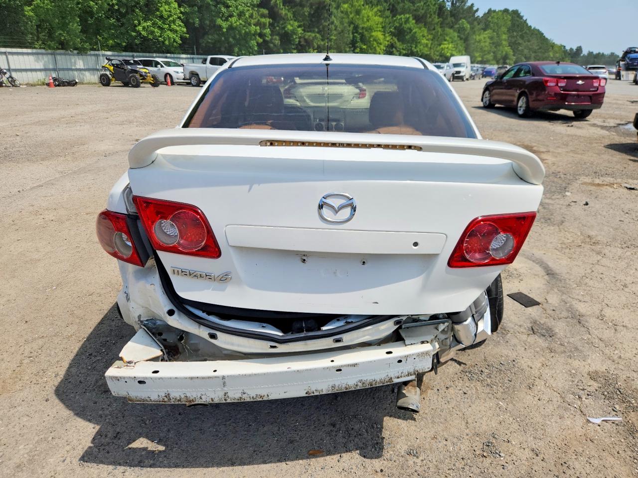 2005 Mazda 6 S White vin: 1YVHP80DX55M72078