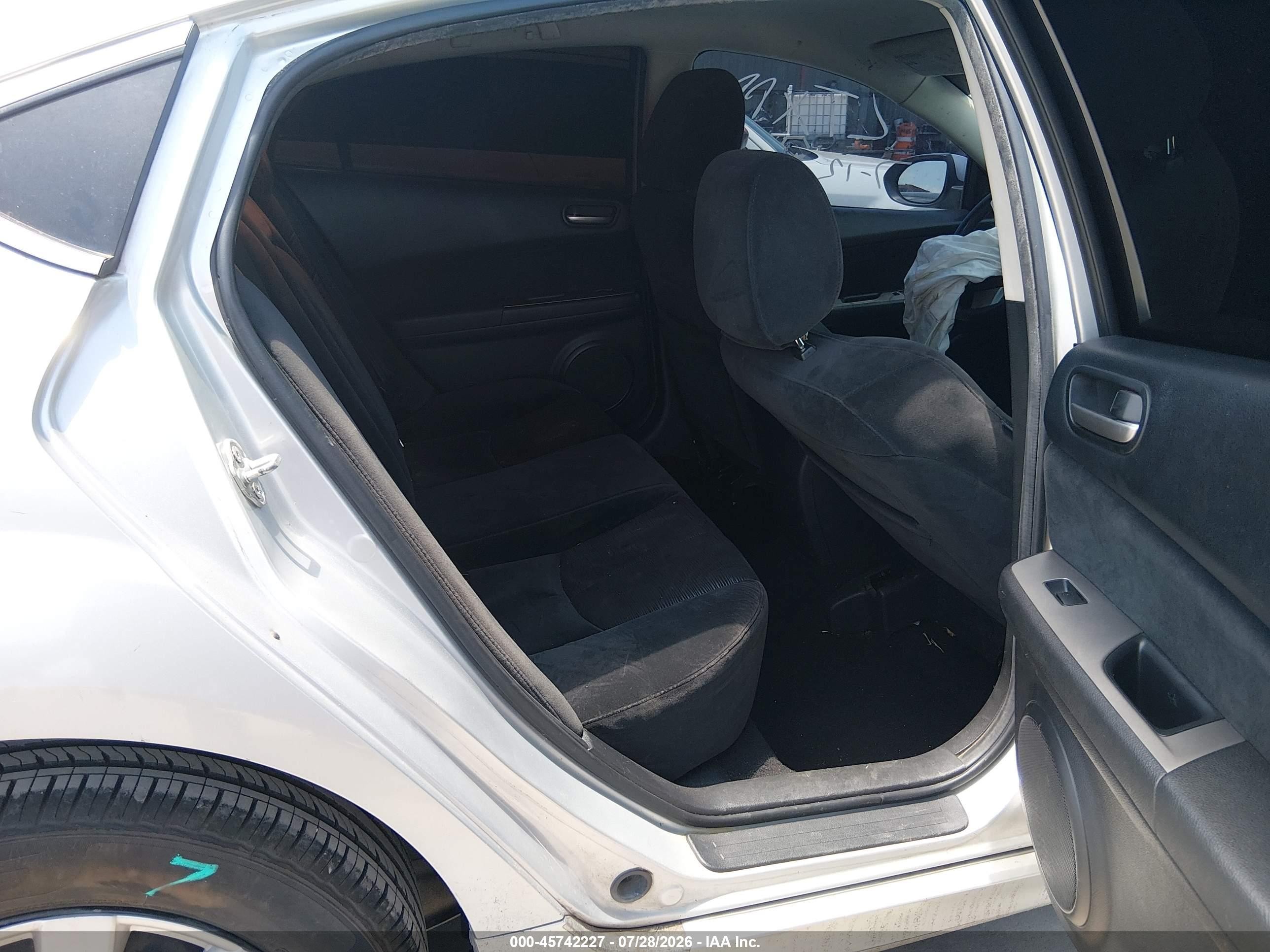 2009 Mazda Mazda6 I Sport Серебряный vin: 1YVHP81A095M12904