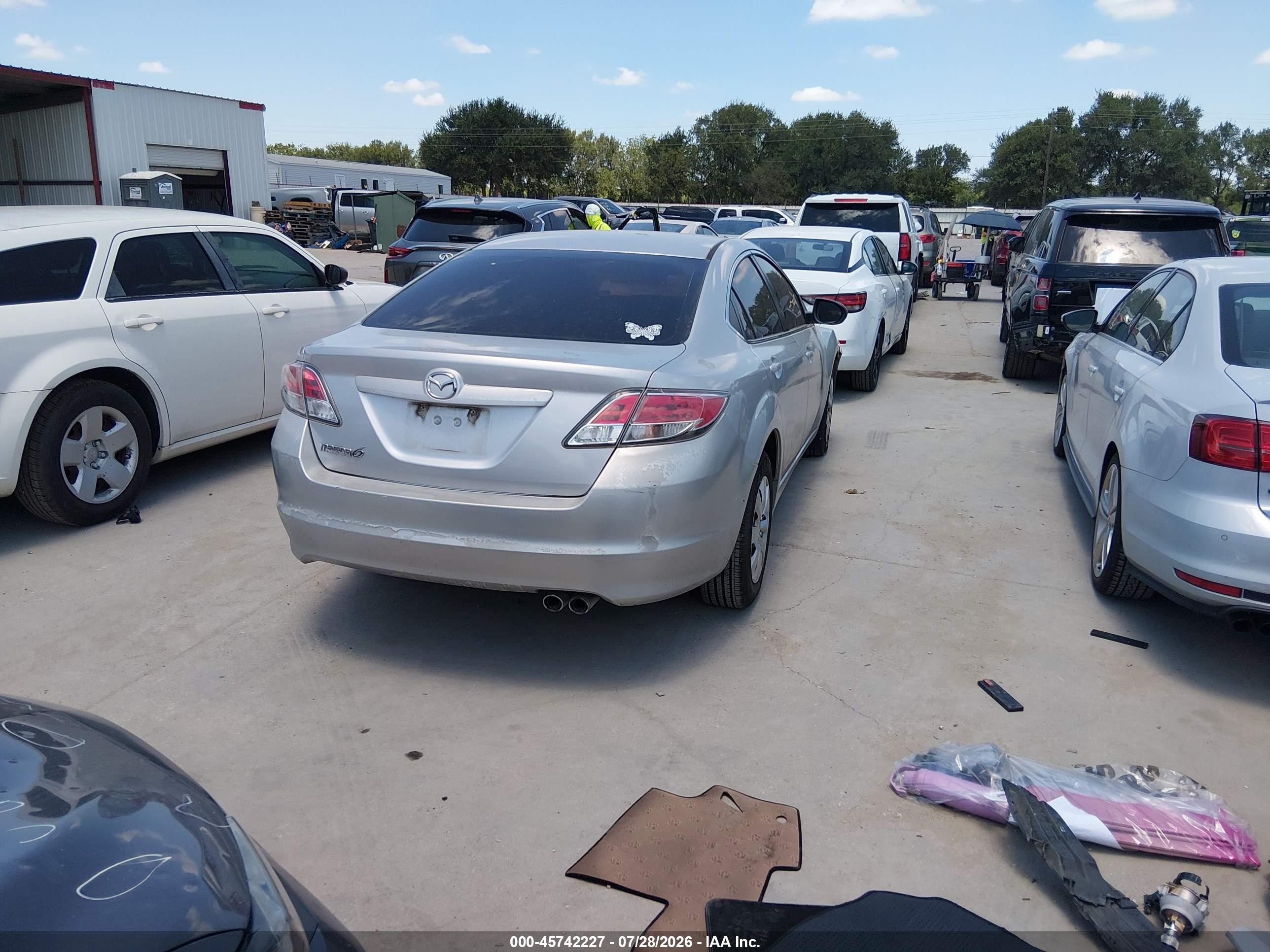 2009 Mazda Mazda6 I Sport Серебряный vin: 1YVHP81A095M12904