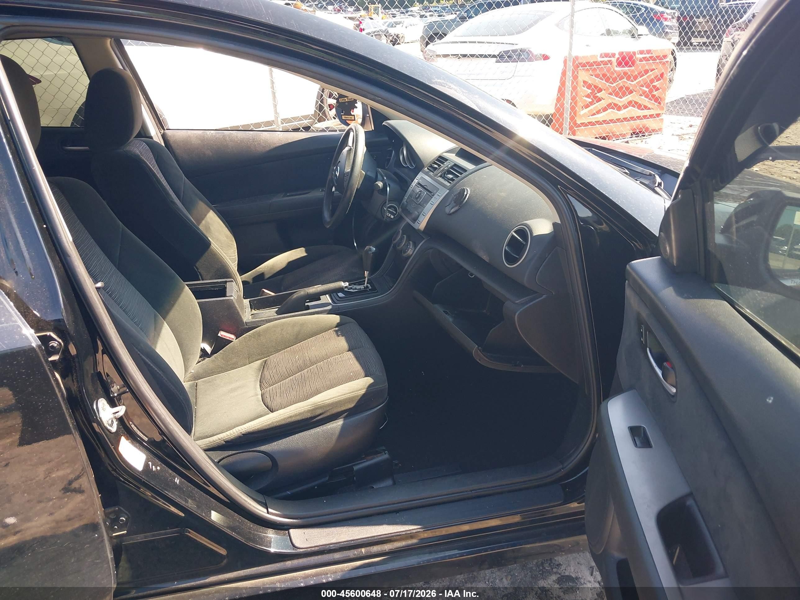 2009 Mazda Mazda6 I Sport Черный vin: 1YVHP81A095M18413