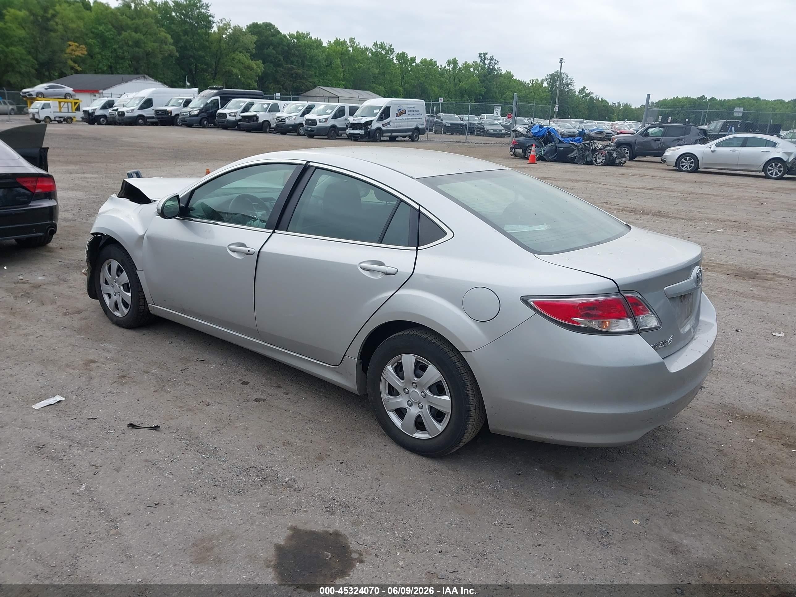 2009 Mazda Mazda6 I Sport Silver vin: 1YVHP81A095M24809