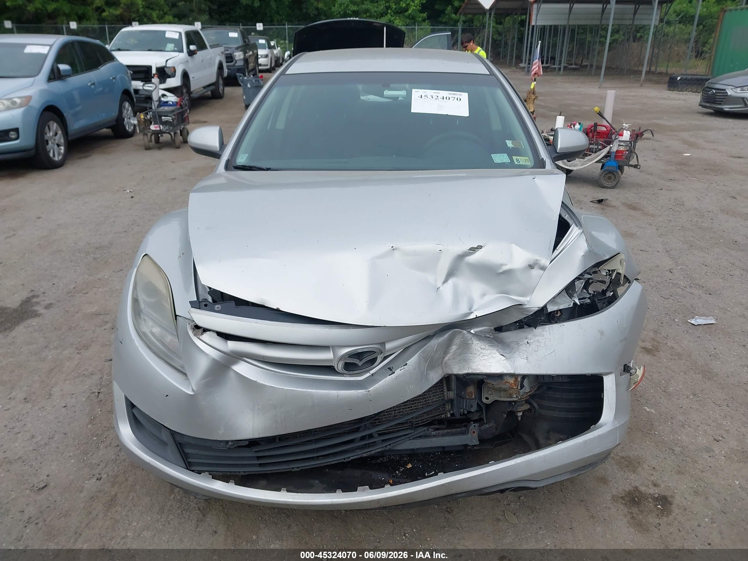 2009 Mazda Mazda6 I Sport Silver vin: 1YVHP81A095M24809