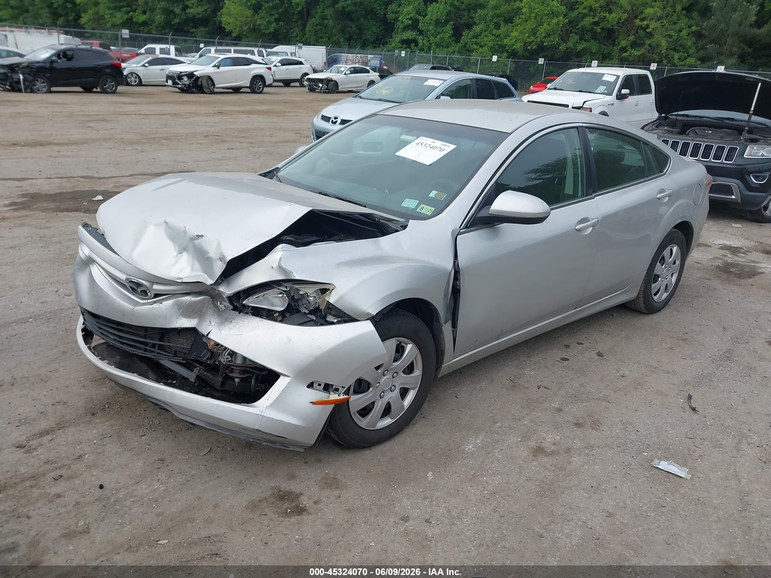 2009 Mazda Mazda6 I Sport Silver vin: 1YVHP81A095M24809