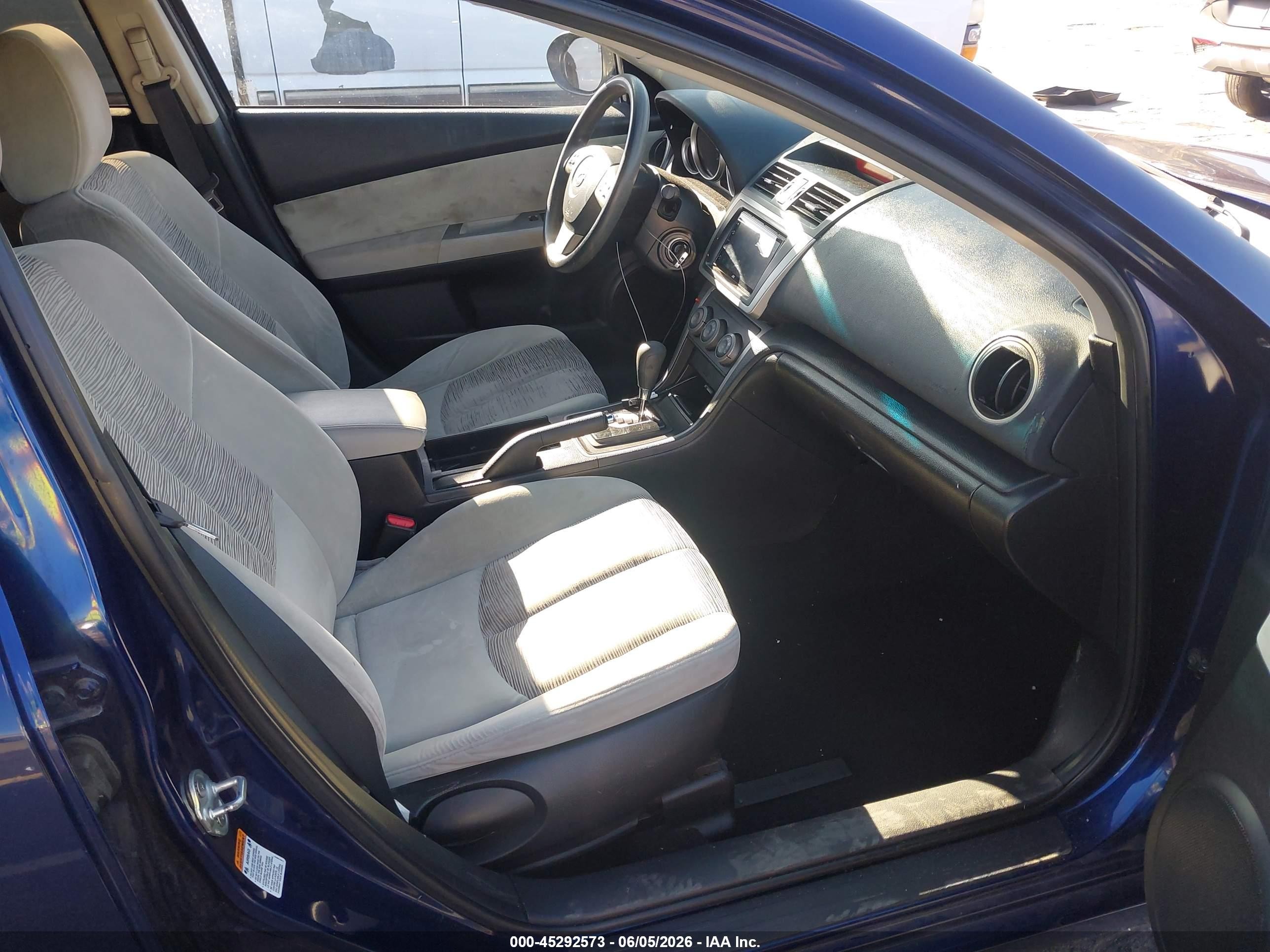 2009 Mazda Mazda6 I Sport Синий vin: 1YVHP81A195M32076