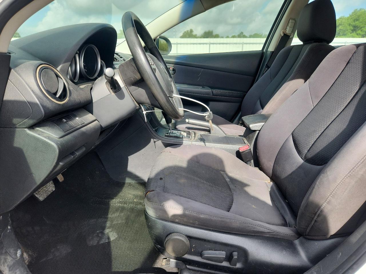 2009 Mazda 6 I White vin: 1YVHP81A395M07521