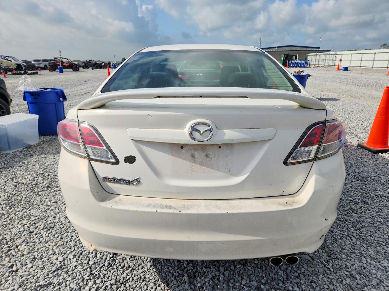 2009 Mazda 6 I White vin: 1YVHP81A395M07521