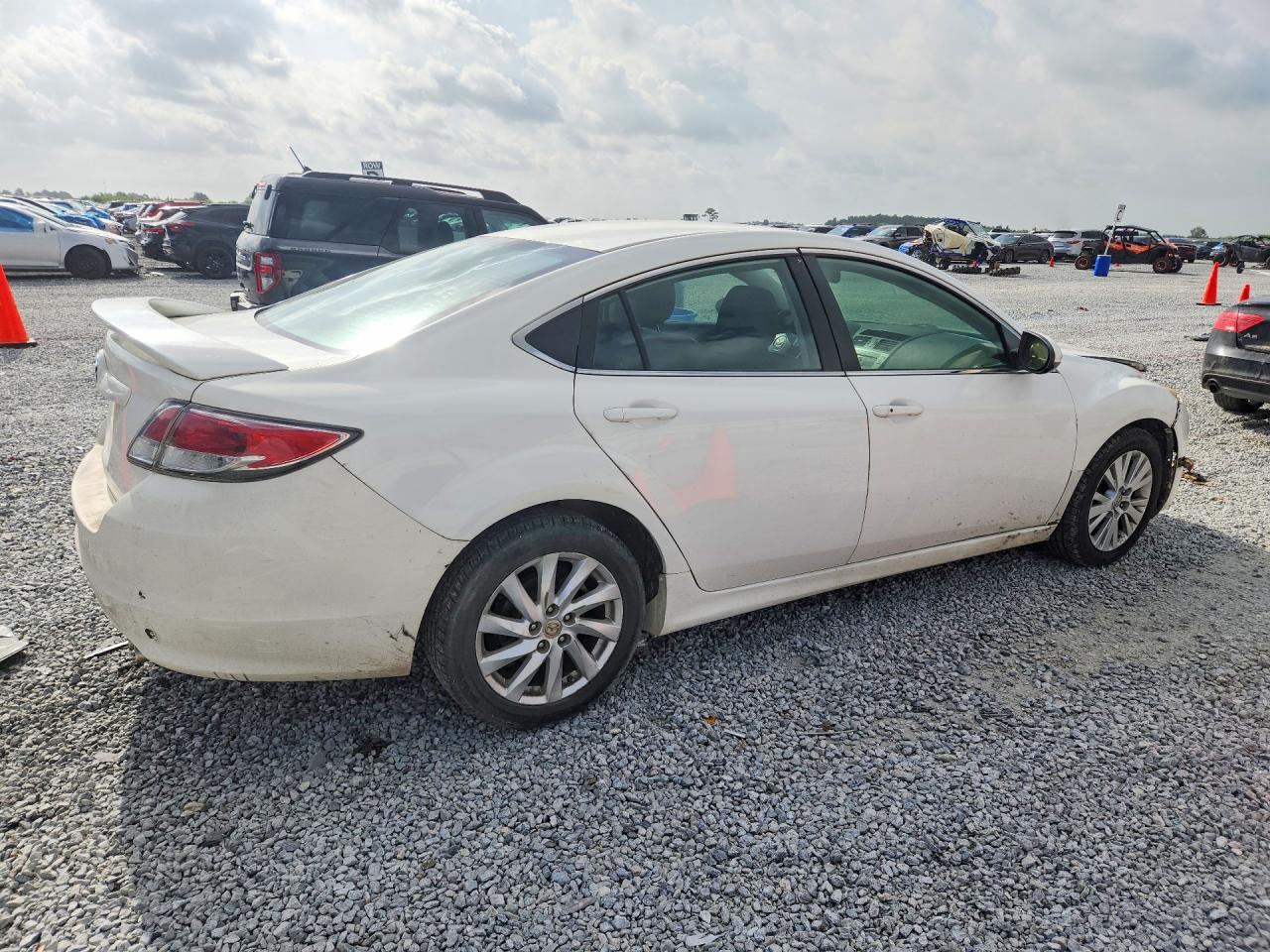 2009 Mazda 6 I White vin: 1YVHP81A395M07521