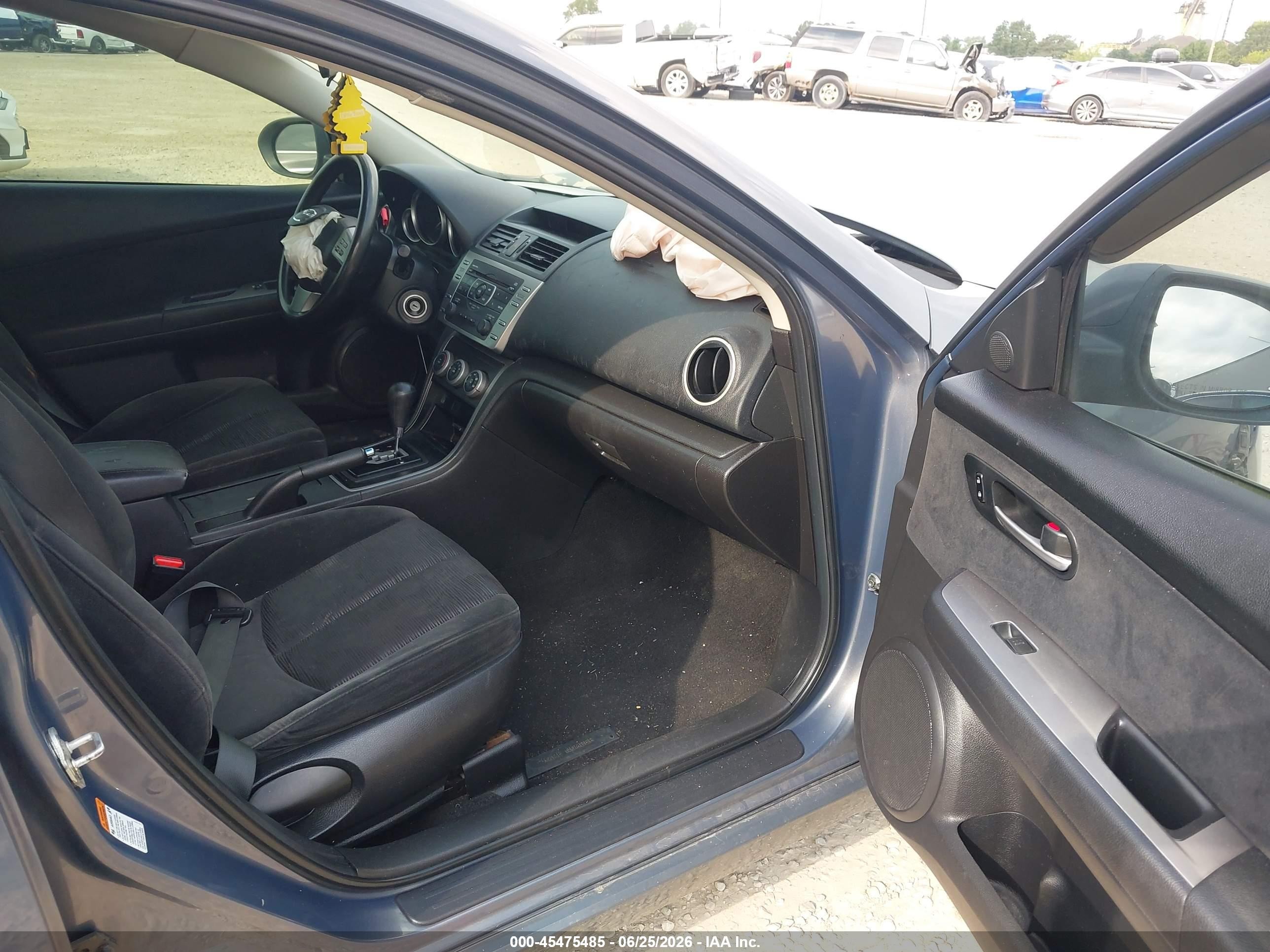 2009 Mazda Mazda6 I Sport Gray vin: 1YVHP81A495M32461