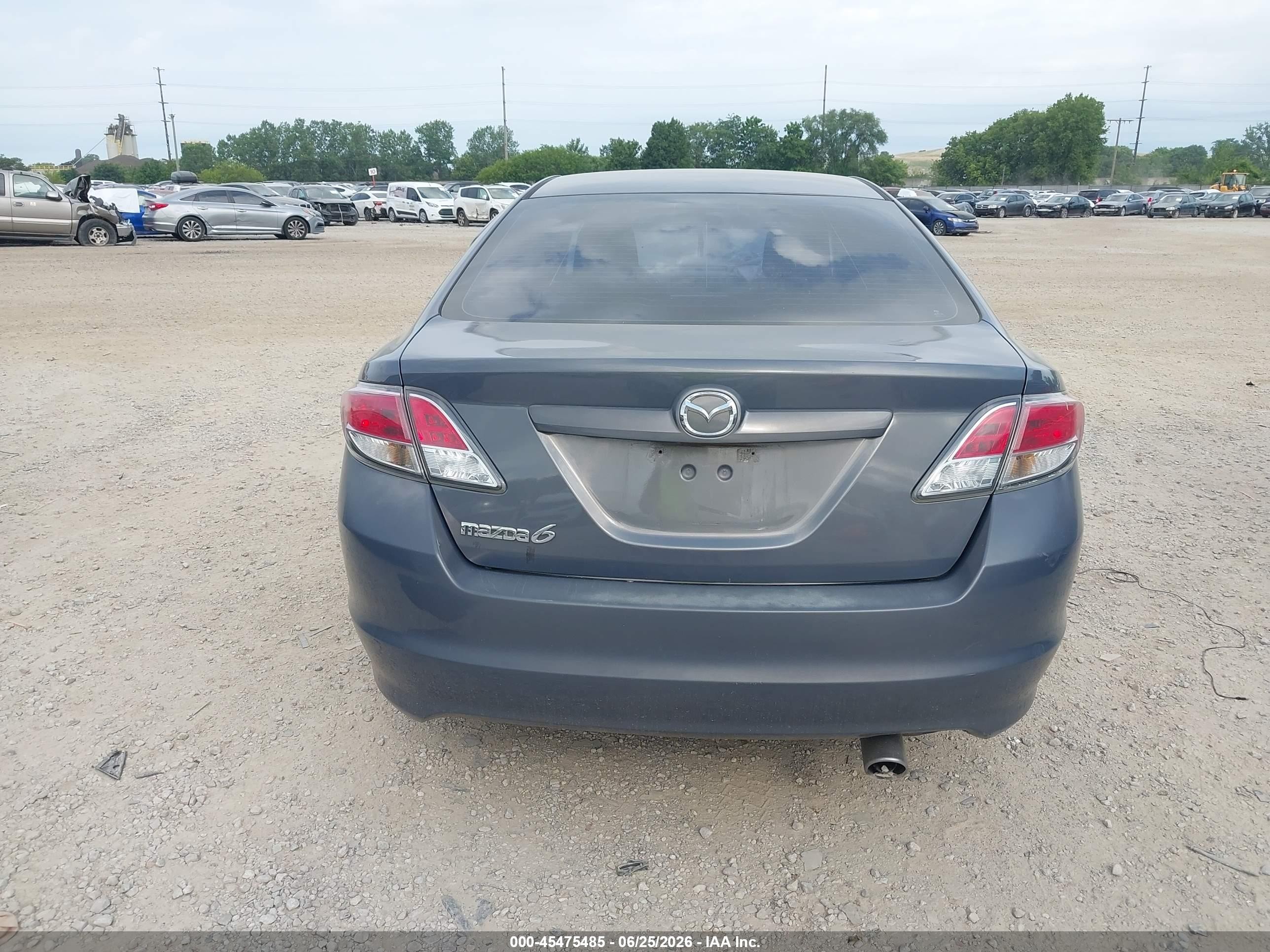 2009 Mazda Mazda6 I Sport Gray vin: 1YVHP81A495M32461